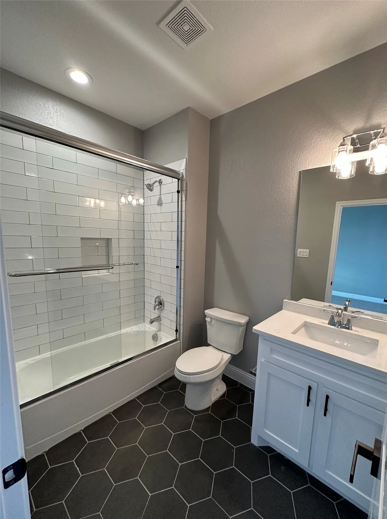 Duplex For Rent in Dallas County , 417 S Glasgow Drive, Dallas, Texas 75223, 3 Bedroom, 4 Bathroom, 2 Garage spaces, 2,381 Sqft, built in 2022, mls#21367037, Real Estate Agent in Dallas, Homes For Rent in Dallas county, Homes For Rent in Dallas, Realtor in Dallas Texas, Real Estate Brokerage Independent Realty Texas, Luminita Cordes Realtor