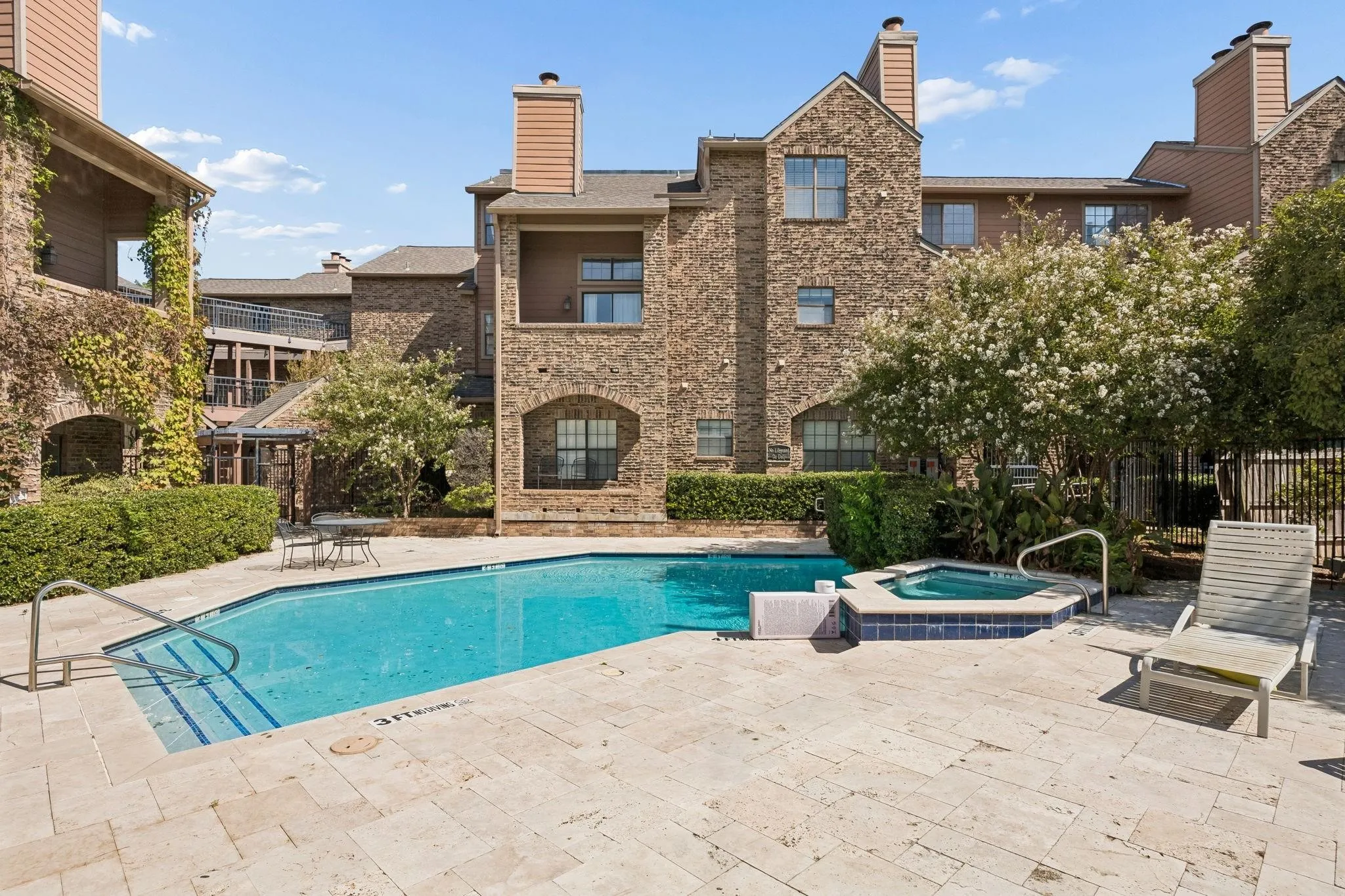 Condominium For Rent in Dallas County , 3401 Binkley Avenue C, University Park, Texas 75205, 1 Bedroom, 2 Bathroom, 1 Garage spaces, 974 Sqft, built in 1985, mls#21367012, Real Estate Agent in University Park, Homes For Rent in Dallas county, Homes For Rent in University Park, Realtor in University Park Texas, Real Estate Brokerage Independent Realty Texas, Luminita Cordes Realtor