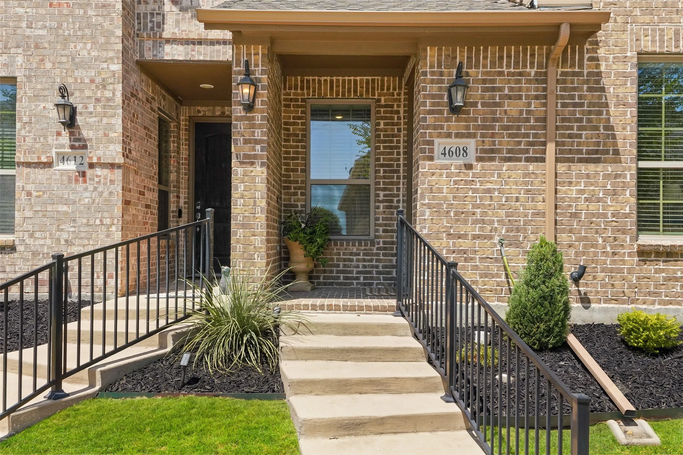 Townhouse For Rent in Collin County , 4608 Piedras Lanzar Drive, Mc Kinney, Texas 75070, 2 Bedroom, 3 Bathroom, 2 Garage spaces, 1,521 Sqft, built in 2018, mls#21361869, Real Estate Agent in Mc Kinney, Homes For Rent in Collin county, Homes For Rent in Mc Kinney, Realtor in Mc Kinney Texas, Real Estate Brokerage Independent Realty Texas, Luminita Cordes Realtor