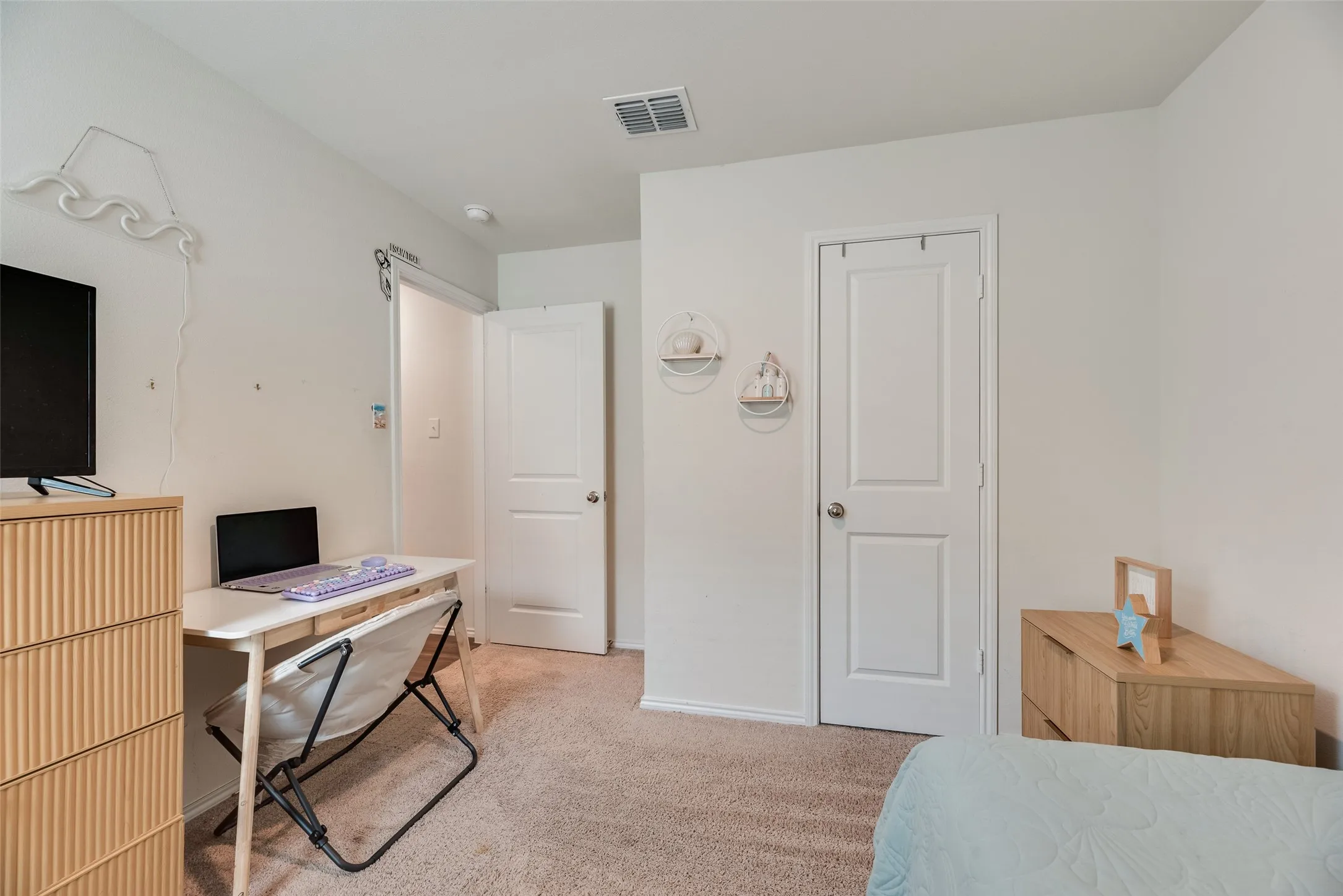 Single Family Residence For Sale in Kaufman County , 1204 Fairford Road, Crandall, Texas 75114, 3 Bedroom, 2 Bathroom, 2 Garage spaces, 1,260 Sqft, built in 2021, mls#21361178, Real Estate Agent in Crandall, Homes For Sale in Kaufman county, Homes For Sale in Crandall, Realtor in Crandall Texas, Real Estate Brokerage Independent Realty Texas, Luminita Cordes Realtor