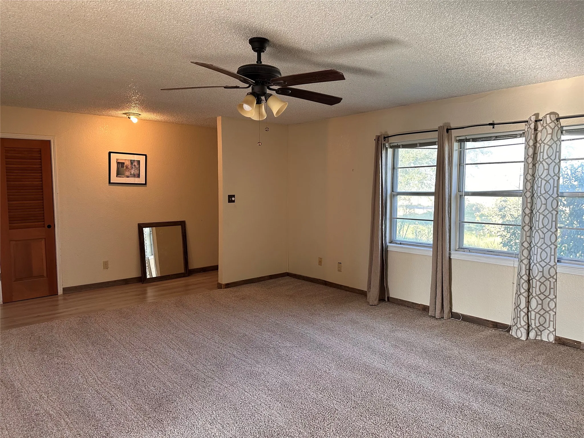 Single Family Residence For Sale in Johnson County , 913 County Road 1003a, Godley, Texas 76044, 3 Bedroom, 2 Bathroom, Garage spaces, 1,440 Sqft, built in 1980, mls#21367048, Real Estate Agent in Godley, Homes For Sale in Johnson county, Homes For Sale in Godley, Realtor in Godley Texas, Real Estate Brokerage Independent Realty Texas, Luminita Cordes Realtor