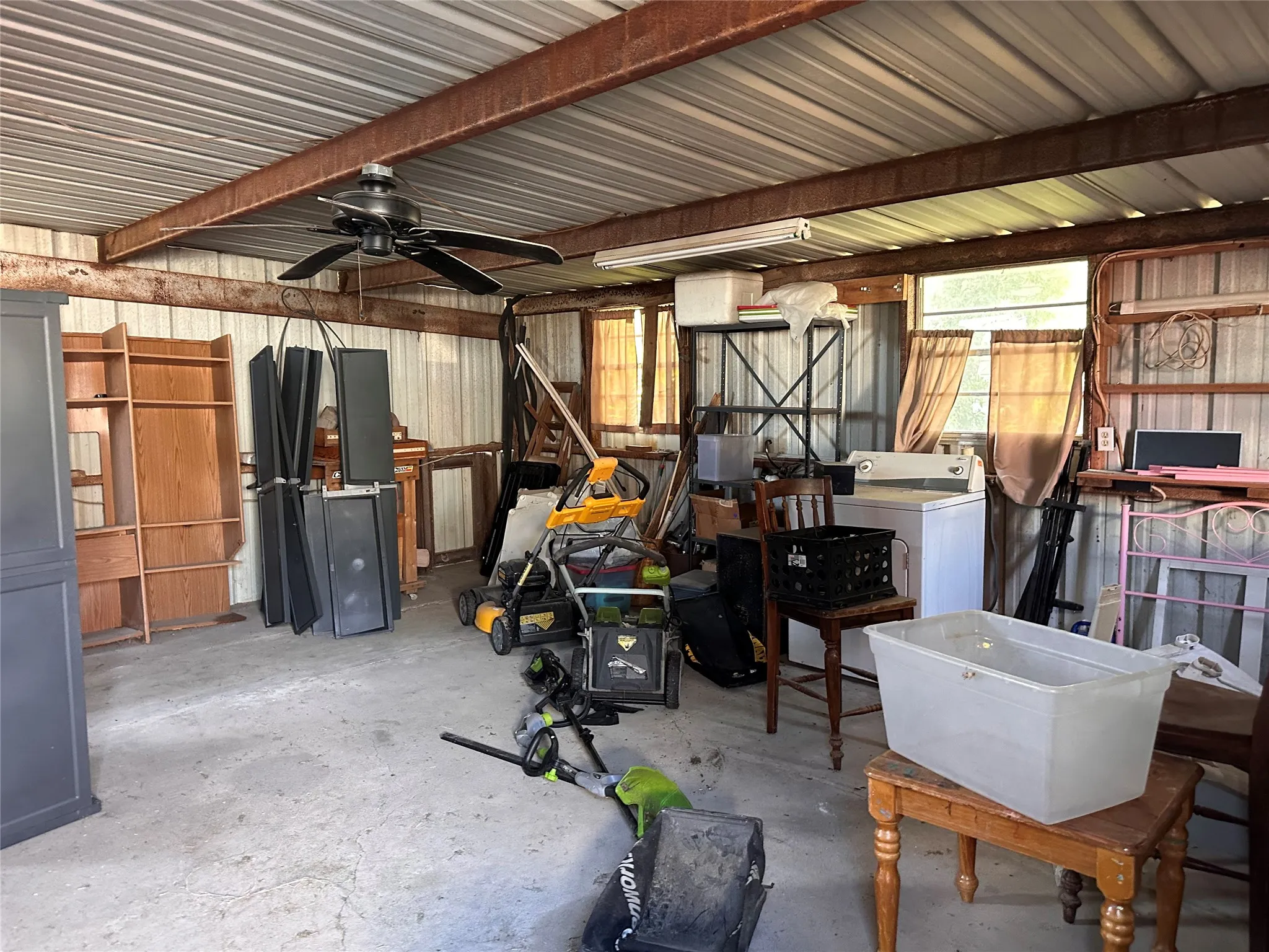 Single Family Residence For Sale in Johnson County , 913 County Road 1003a, Godley, Texas 76044, 3 Bedroom, 2 Bathroom, Garage spaces, 1,440 Sqft, built in 1980, mls#21367048, Real Estate Agent in Godley, Homes For Sale in Johnson county, Homes For Sale in Godley, Realtor in Godley Texas, Real Estate Brokerage Independent Realty Texas, Luminita Cordes Realtor