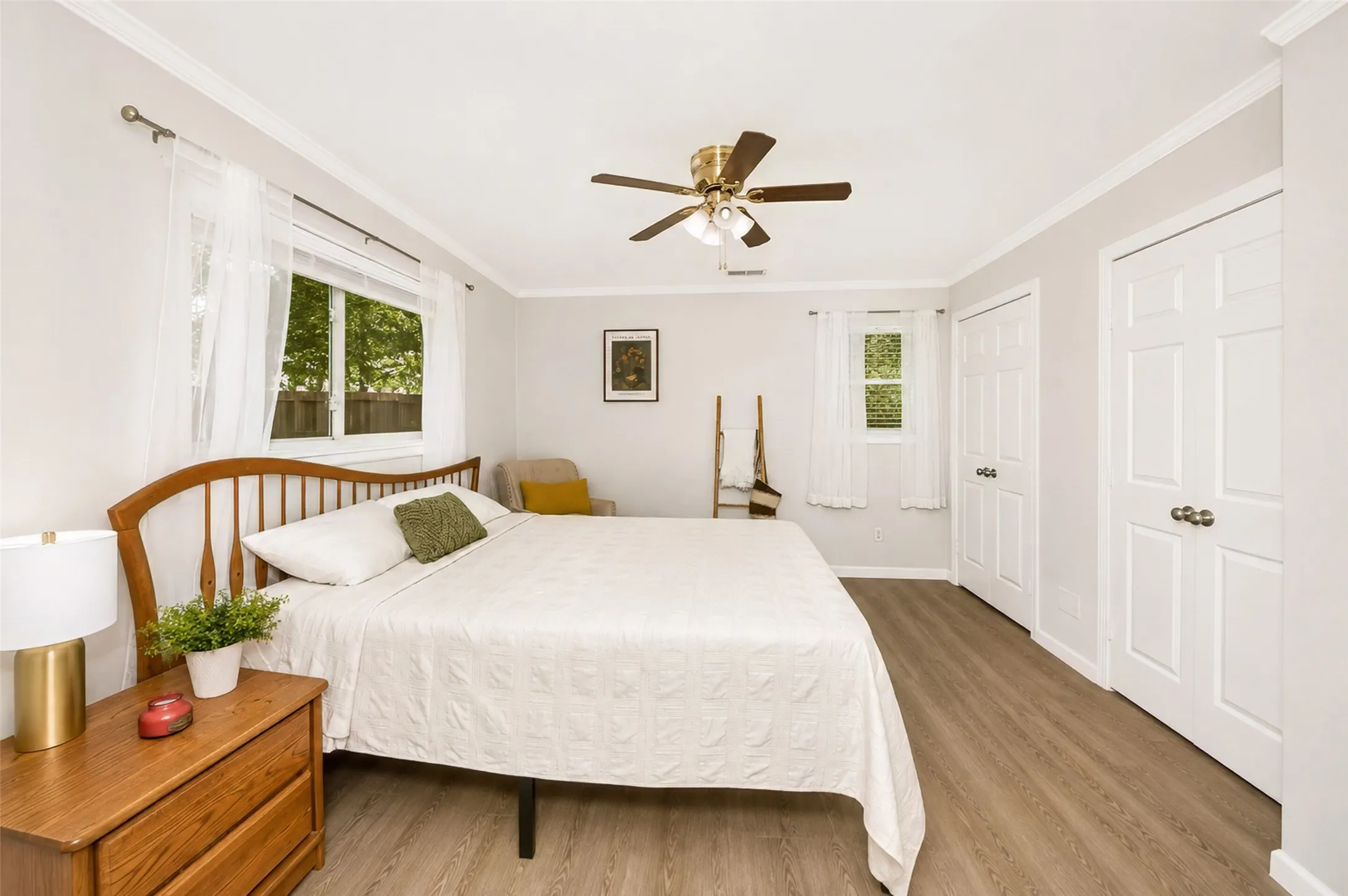 Single Family Residence For Rent in Tarrant County , 133 Oakhurst Drive, Bedford, Texas 76022, 3 Bedroom, 2 Bathroom, 2 Garage spaces, 1,533 Sqft, built in 1963, mls#21367050, Real Estate Agent in Bedford, Homes For Rent in Tarrant county, Homes For Rent in Bedford, Realtor in Bedford Texas, Real Estate Brokerage Independent Realty Texas, Luminita Cordes Realtor