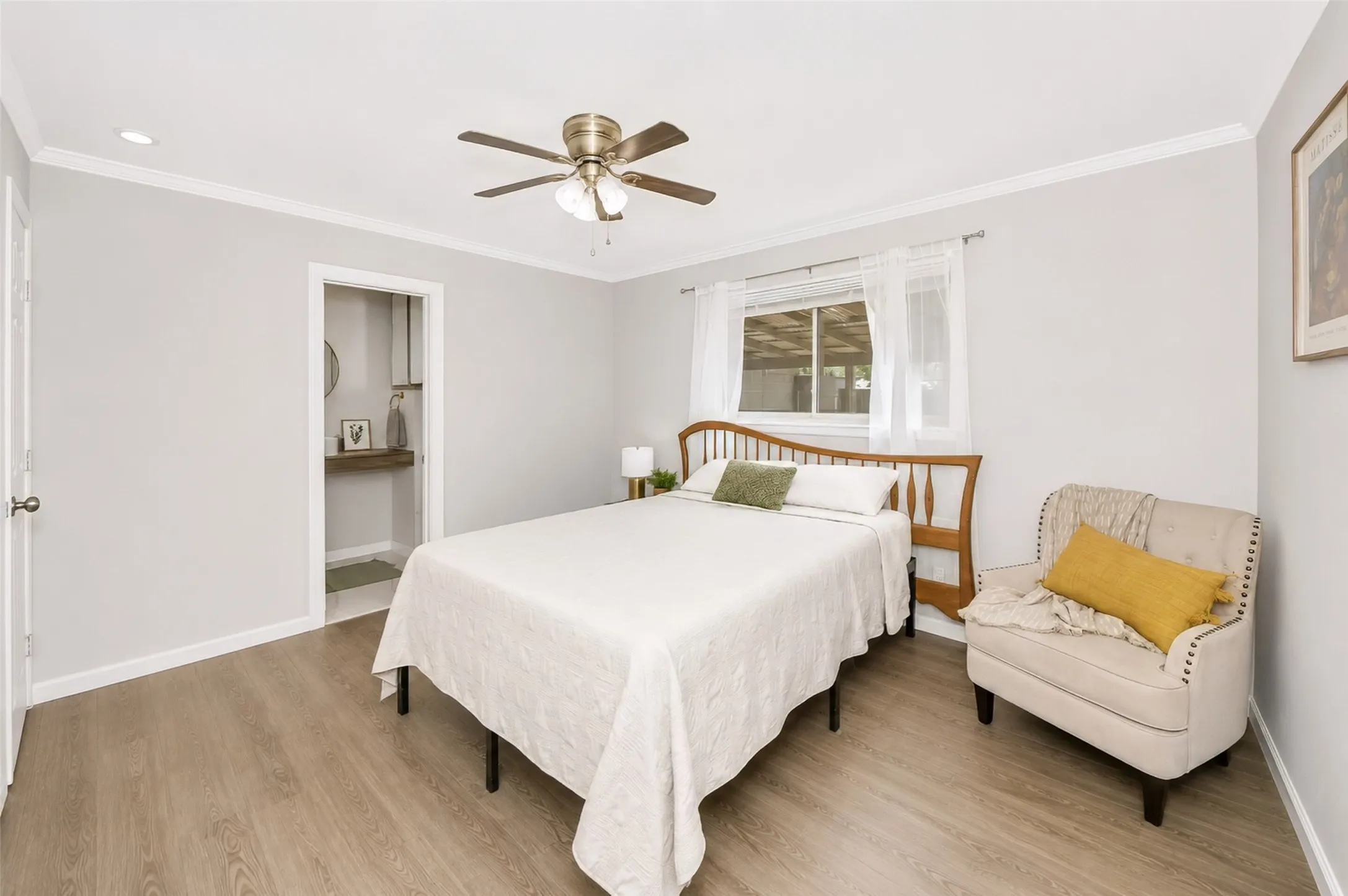 Single Family Residence For Rent in Tarrant County , 133 Oakhurst Drive, Bedford, Texas 76022, 3 Bedroom, 2 Bathroom, 2 Garage spaces, 1,533 Sqft, built in 1963, mls#21367050, Real Estate Agent in Bedford, Homes For Rent in Tarrant county, Homes For Rent in Bedford, Realtor in Bedford Texas, Real Estate Brokerage Independent Realty Texas, Luminita Cordes Realtor