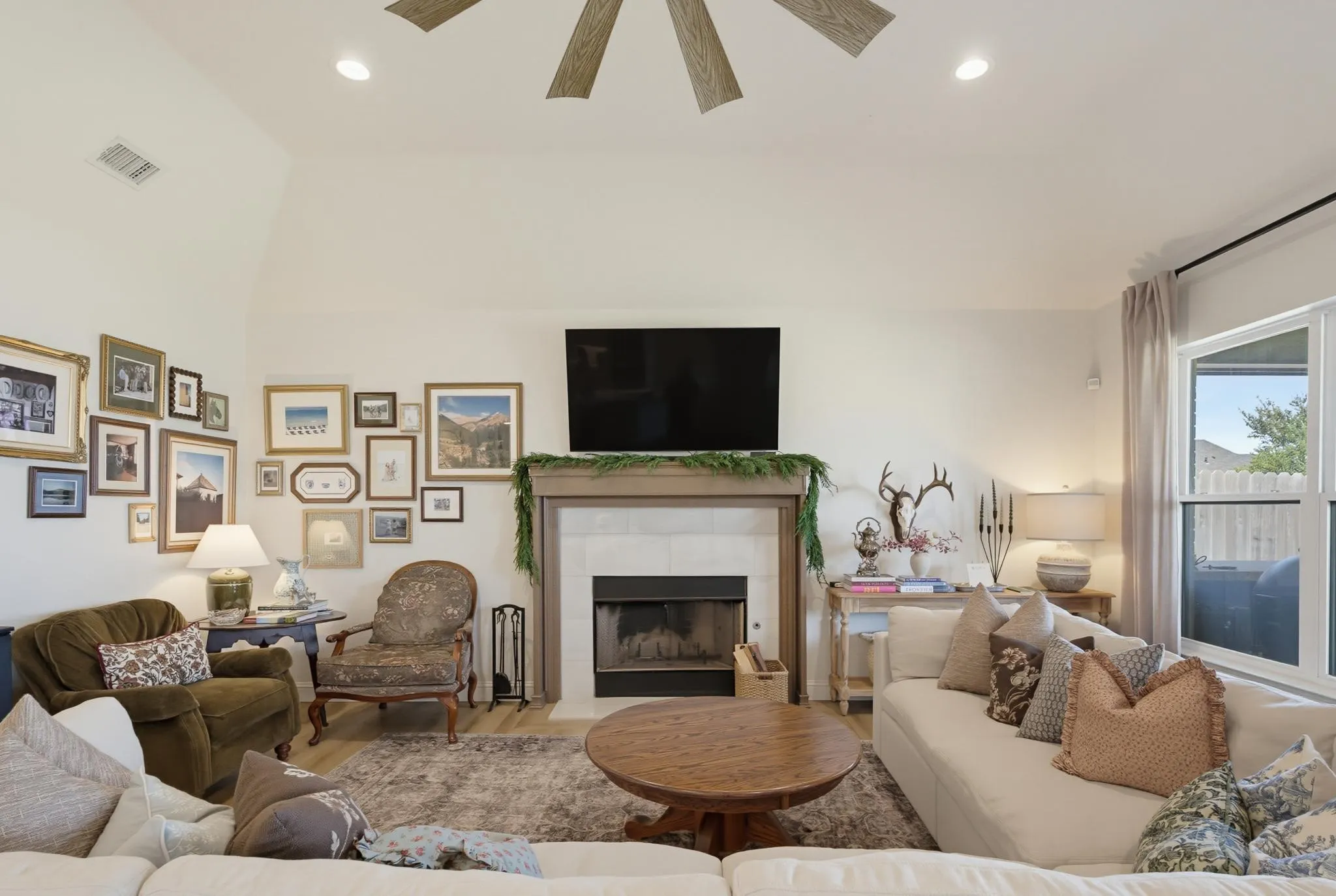 Single Family Residence For Sale in Taylor County , 6717 Potter-Bacon Trail, Abilene, Texas 79606, 4 Bedroom, 3 Bathroom, 2 Garage spaces, 2,588 Sqft, built in 2022, mls#21367010, Real Estate Agent in Abilene, Homes For Sale in Taylor county, Homes For Sale in Abilene, Realtor in Abilene Texas, Real Estate Brokerage Independent Realty Texas, Luminita Cordes Realtor