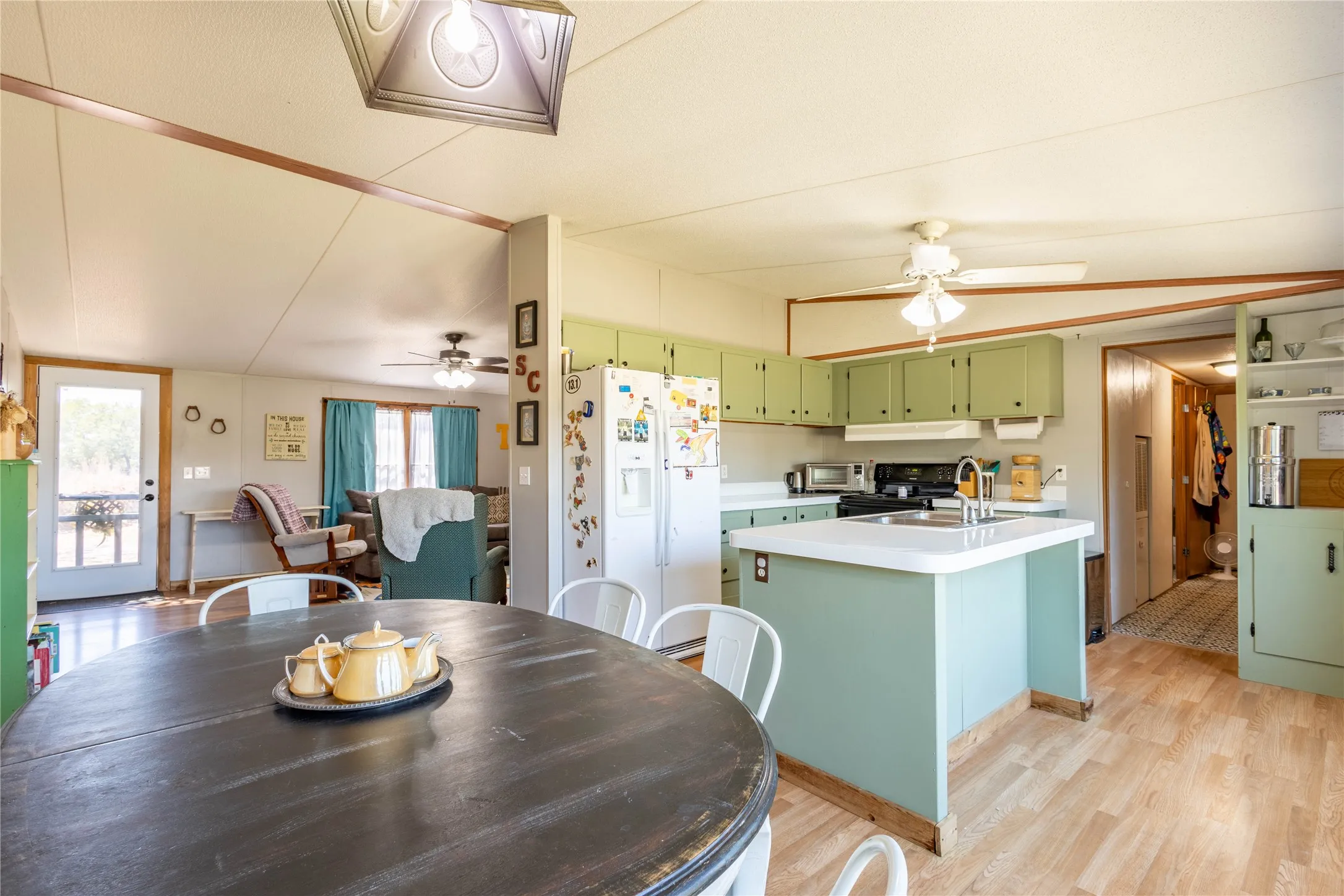 Mobile Home For Sale in Erath County , 191 County Road 259, Dublin, Texas 76446, 3 Bedroom, 2 Bathroom, Garage spaces, 1,344 Sqft, built in 2007, mls#21366536, Real Estate Agent in Dublin, Homes For Sale in Erath county, Homes For Sale in Dublin, Realtor in Dublin Texas, Real Estate Brokerage Independent Realty Texas, Luminita Cordes Realtor