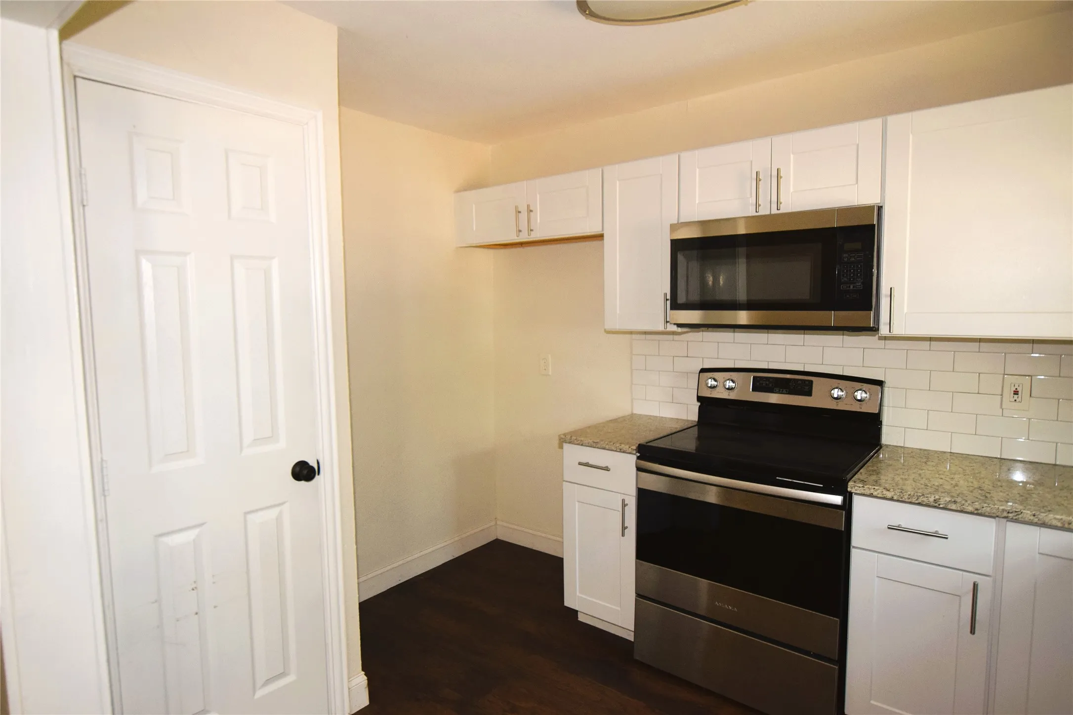 Single Family Residence For Sale in Parker County , 120 Marina View Court, Weatherford, Texas 76087, 3 Bedroom, 2 Bathroom, Garage spaces, 1,178 Sqft, built in 0, mls#21367055, Real Estate Agent in Weatherford, Homes For Sale in Parker county, Homes For Sale in Weatherford, Realtor in Weatherford Texas, Real Estate Brokerage Independent Realty Texas, Luminita Cordes Realtor