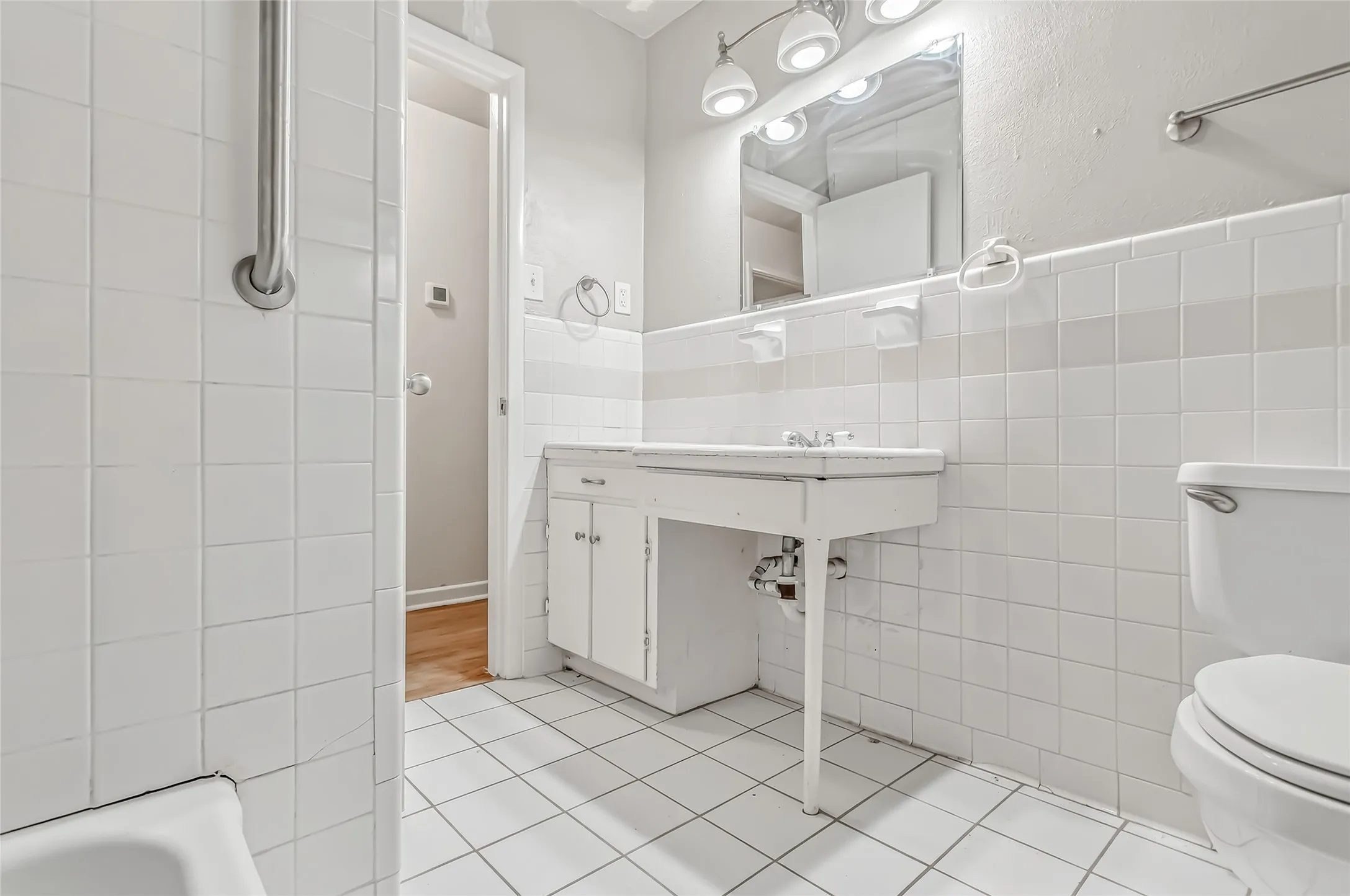 Single Family Residence For Sale in Dallas County , 1203 Sunnybrook Drive, Irving, Texas 75061, 3 Bedroom, 2 Bathroom, Garage spaces, 1,601 Sqft, built in 1956, mls#21367058, Real Estate Agent in Irving, Homes For Sale in Dallas county, Homes For Sale in Irving, Realtor in Irving Texas, Real Estate Brokerage Independent Realty Texas, Luminita Cordes Realtor