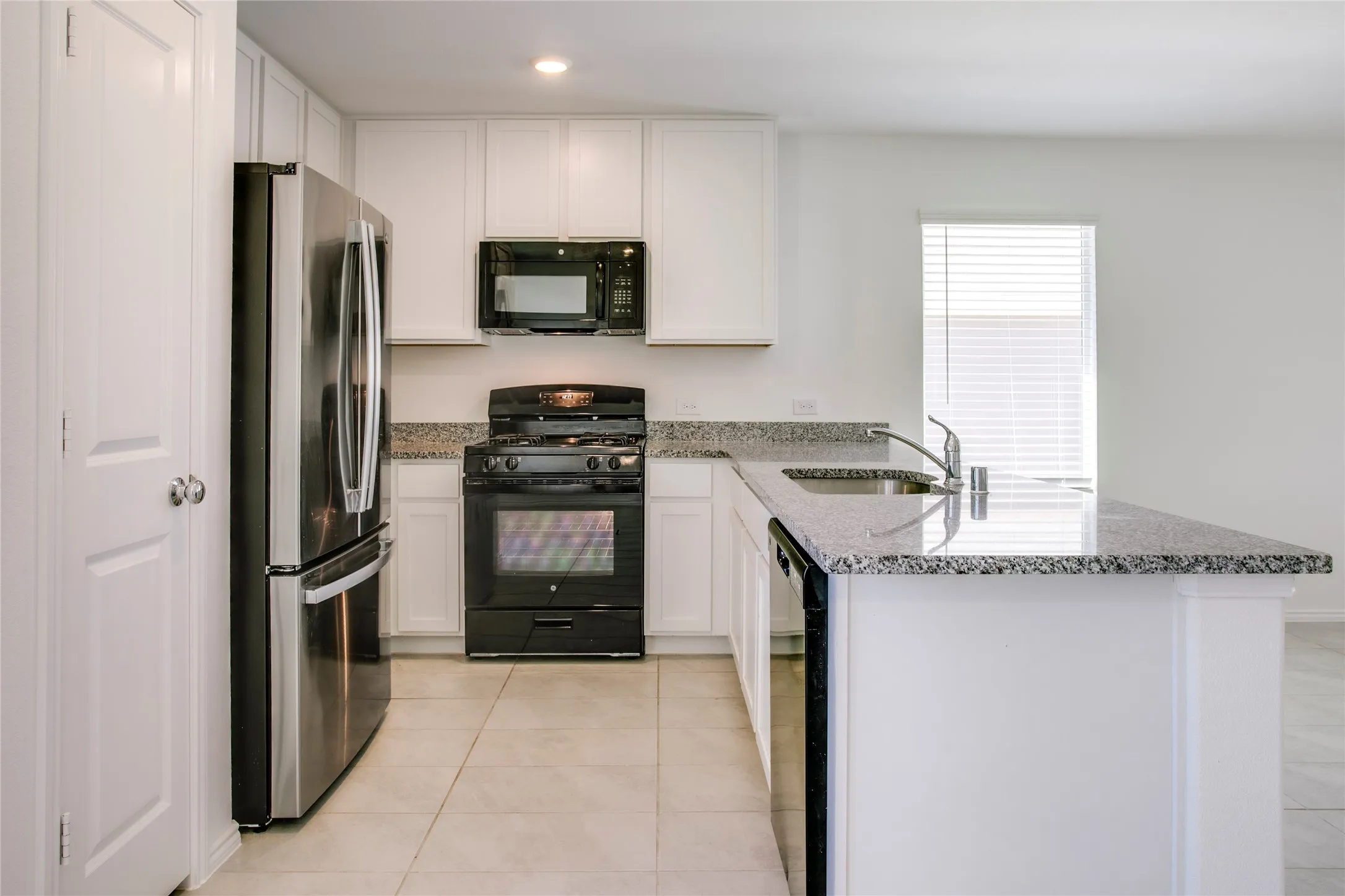 Single Family Residence For Rent in Collin County , 7912 Churchill Street, Mc Kinney, Texas 75071, 3 Bedroom, 2 Bathroom, 2 Garage spaces, 1,260 Sqft, built in 2023, mls#21367005, Real Estate Agent in Mc Kinney, Homes For Rent in Collin county, Homes For Rent in Mc Kinney, Realtor in Mc Kinney Texas, Real Estate Brokerage Independent Realty Texas, Luminita Cordes Realtor