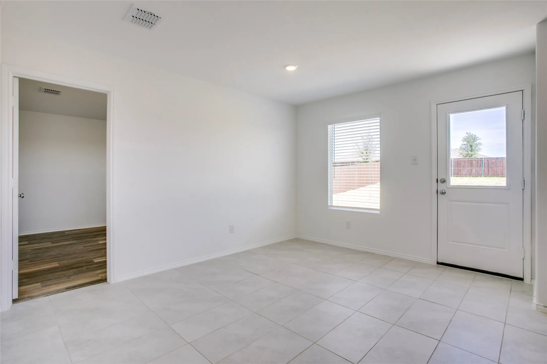 Single Family Residence For Rent in Collin County , 7912 Churchill Street, Mc Kinney, Texas 75071, 3 Bedroom, 2 Bathroom, 2 Garage spaces, 1,260 Sqft, built in 2023, mls#21367005, Real Estate Agent in Mc Kinney, Homes For Rent in Collin county, Homes For Rent in Mc Kinney, Realtor in Mc Kinney Texas, Real Estate Brokerage Independent Realty Texas, Luminita Cordes Realtor