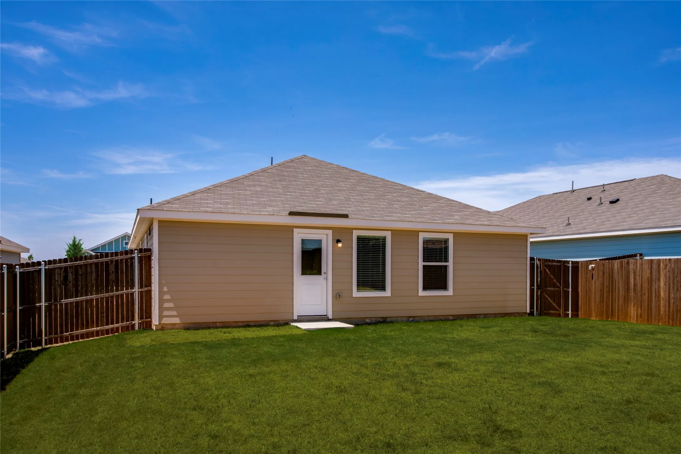Single Family Residence For Rent in Collin County , 7912 Churchill Street, Mc Kinney, Texas 75071, 3 Bedroom, 2 Bathroom, 2 Garage spaces, 1,260 Sqft, built in 2023, mls#21367005, Real Estate Agent in Mc Kinney, Homes For Rent in Collin county, Homes For Rent in Mc Kinney, Realtor in Mc Kinney Texas, Real Estate Brokerage Independent Realty Texas, Luminita Cordes Realtor
