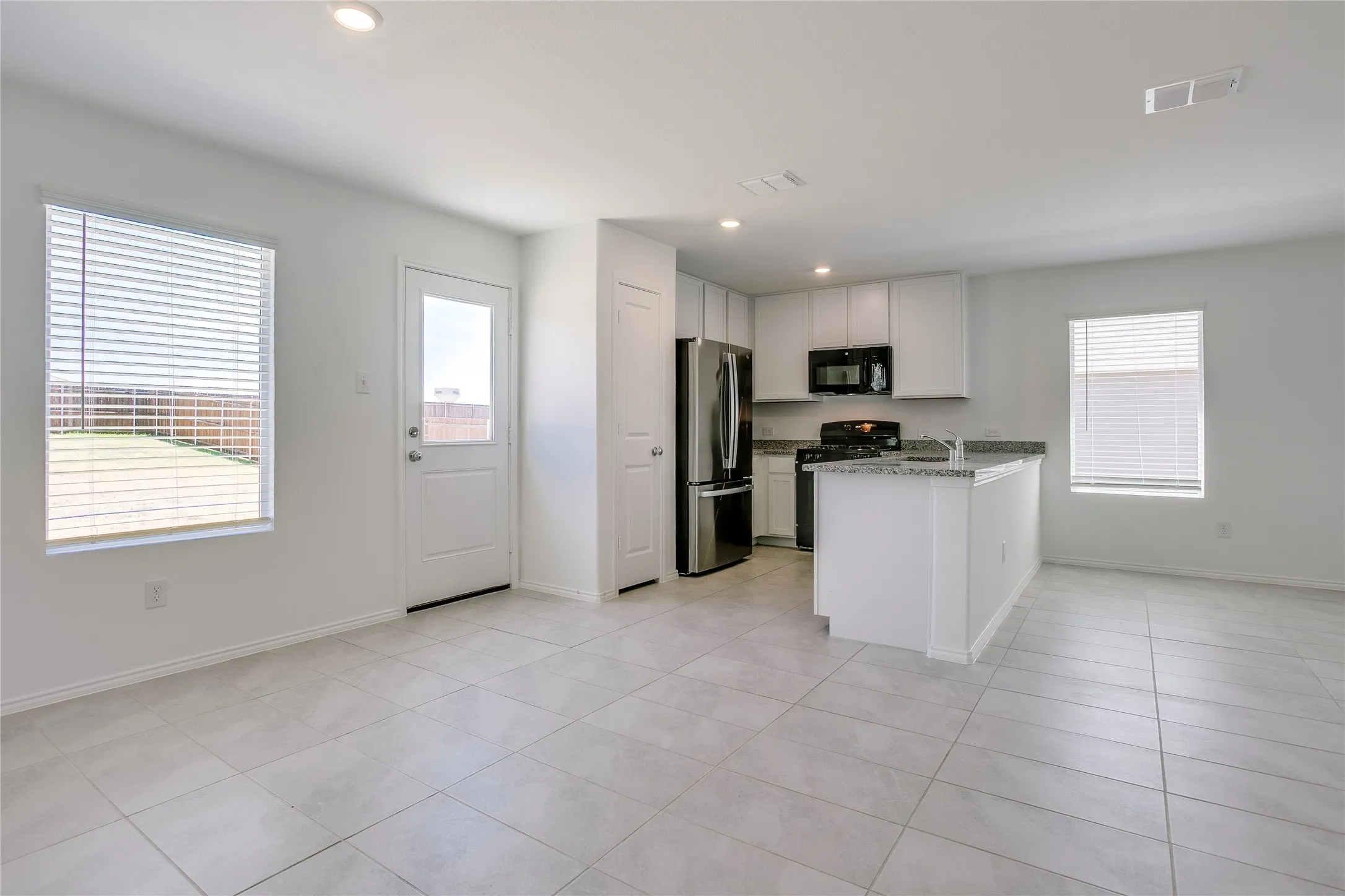 Single Family Residence For Rent in Collin County , 7912 Churchill Street, Mc Kinney, Texas 75071, 3 Bedroom, 2 Bathroom, 2 Garage spaces, 1,260 Sqft, built in 2023, mls#21367005, Real Estate Agent in Mc Kinney, Homes For Rent in Collin county, Homes For Rent in Mc Kinney, Realtor in Mc Kinney Texas, Real Estate Brokerage Independent Realty Texas, Luminita Cordes Realtor