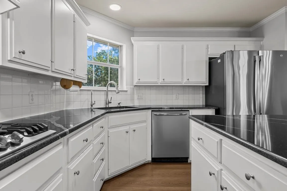 Single Family Residence For Sale in Mc Lennan County , 325 Fannin Drive, Hewitt, Texas 76643, 3 Bedroom, 2 Bathroom, 2 Garage spaces, 1,679 Sqft, built in 1997, mls#21366684, Real Estate Agent in Hewitt, Homes For Sale in Mc Lennan county, Homes For Sale in Hewitt, Realtor in Hewitt Texas, Real Estate Brokerage Independent Realty Texas, Luminita Cordes Realtor