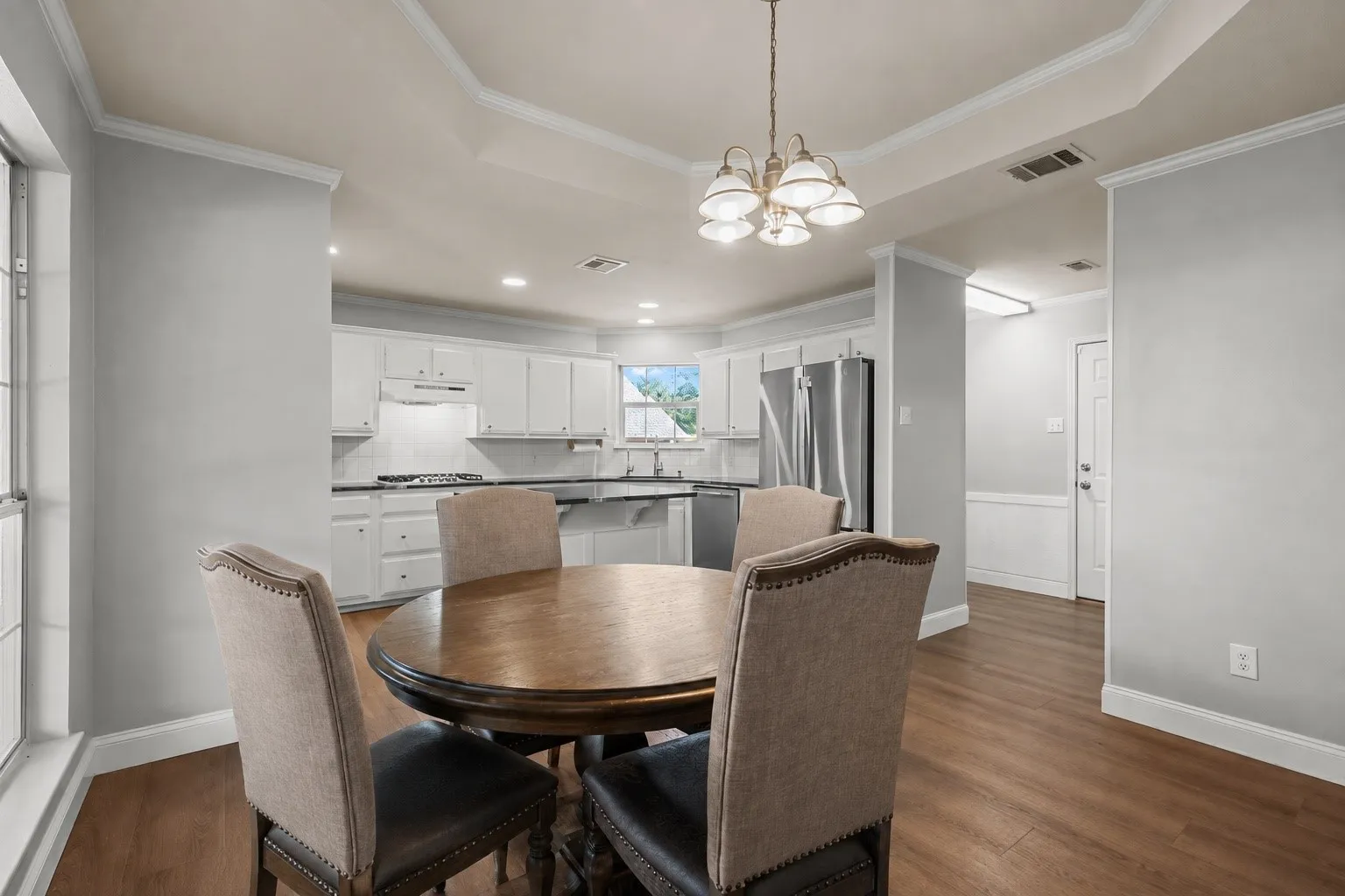 Single Family Residence For Sale in Mc Lennan County , 325 Fannin Drive, Hewitt, Texas 76643, 3 Bedroom, 2 Bathroom, 2 Garage spaces, 1,679 Sqft, built in 1997, mls#21366684, Real Estate Agent in Hewitt, Homes For Sale in Mc Lennan county, Homes For Sale in Hewitt, Realtor in Hewitt Texas, Real Estate Brokerage Independent Realty Texas, Luminita Cordes Realtor