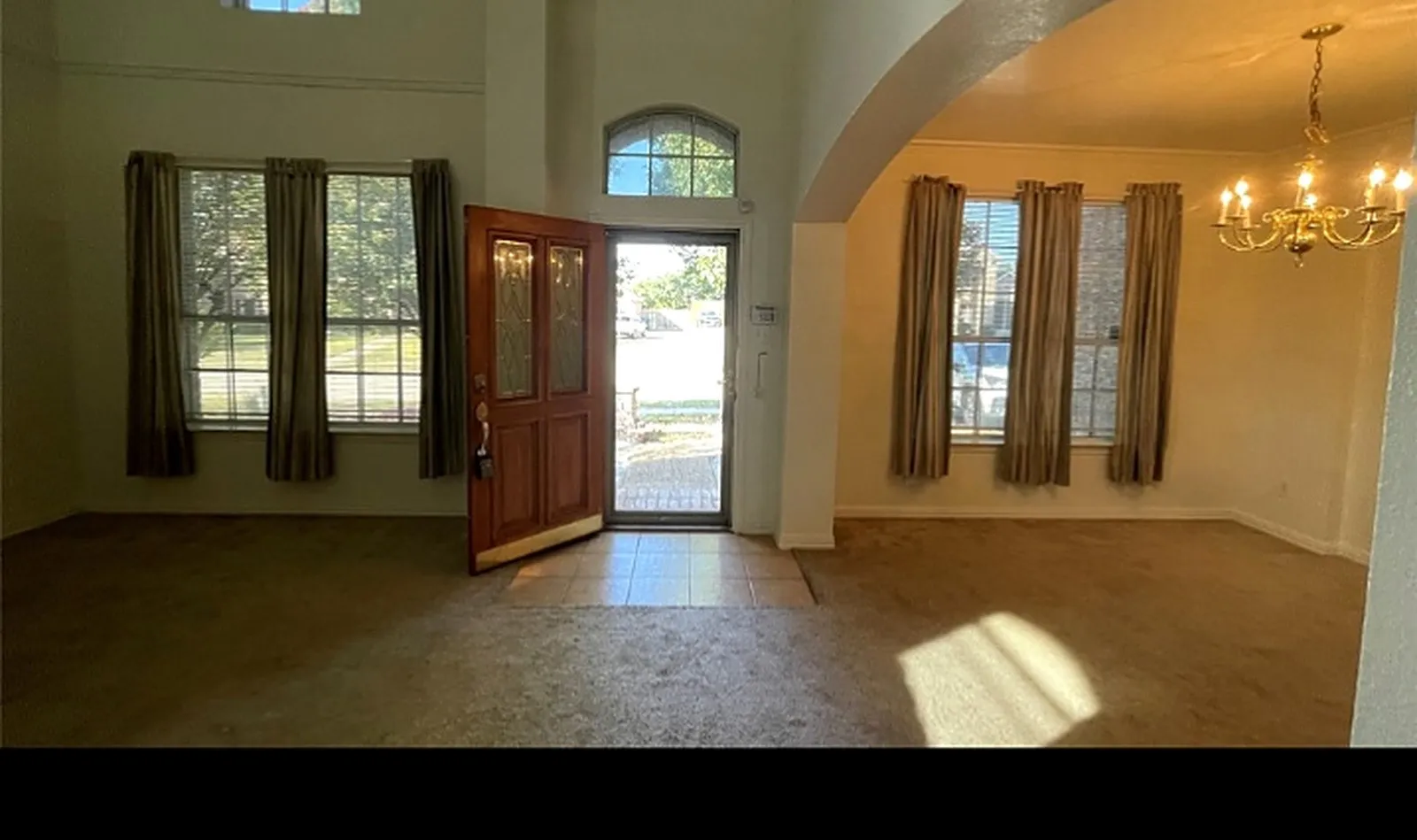 Single Family Residence For Sale in Dallas County , 720 Candle Meadow Boulevard, De Soto, Texas 75115, 4 Bedroom, 3 Bathroom, 2 Garage spaces, 3,059 Sqft, built in 2004, mls#21367061, Real Estate Agent in De Soto, Homes For Sale in Dallas county, Homes For Sale in De Soto, Realtor in De Soto Texas, Real Estate Brokerage Independent Realty Texas, Luminita Cordes Realtor