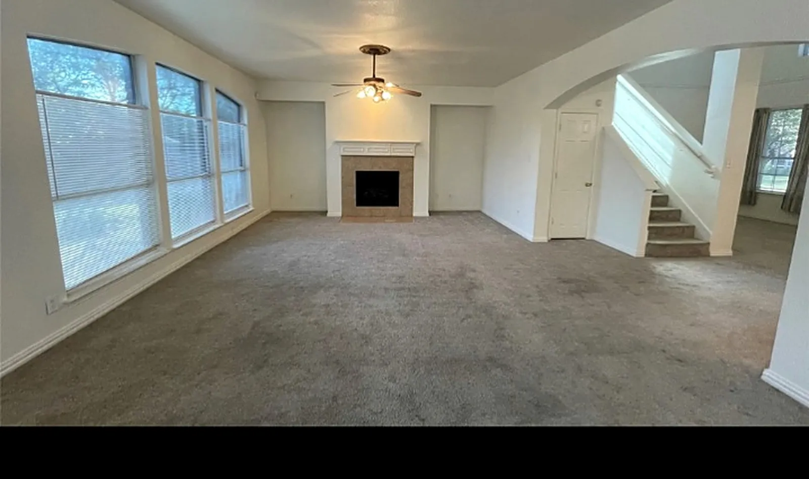 Single Family Residence For Sale in Dallas County , 720 Candle Meadow Boulevard, De Soto, Texas 75115, 4 Bedroom, 3 Bathroom, 2 Garage spaces, 3,059 Sqft, built in 2004, mls#21367061, Real Estate Agent in De Soto, Homes For Sale in Dallas county, Homes For Sale in De Soto, Realtor in De Soto Texas, Real Estate Brokerage Independent Realty Texas, Luminita Cordes Realtor