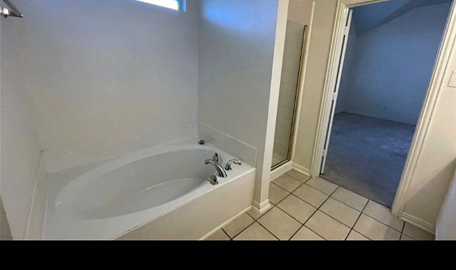 Single Family Residence For Sale in Dallas County , 720 Candle Meadow Boulevard, De Soto, Texas 75115, 4 Bedroom, 3 Bathroom, 2 Garage spaces, 3,059 Sqft, built in 2004, mls#21367061, Real Estate Agent in De Soto, Homes For Sale in Dallas county, Homes For Sale in De Soto, Realtor in De Soto Texas, Real Estate Brokerage Independent Realty Texas, Luminita Cordes Realtor