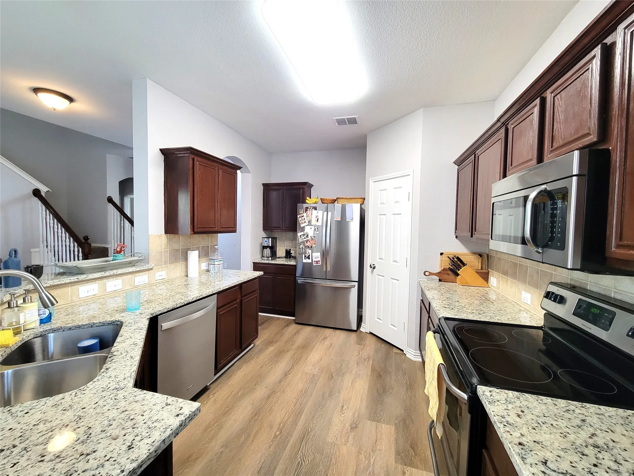 Single Family Residence For Rent in Collin County , 6117 Dark Forest Drive, Mc Kinney, Texas 75070, 4 Bedroom, 3 Bathroom, 2 Garage spaces, 2,479 Sqft, built in 2001, mls#21367080, Real Estate Agent in Mc Kinney, Homes For Rent in Collin county, Homes For Rent in Mc Kinney, Realtor in Mc Kinney Texas, Real Estate Brokerage Independent Realty Texas, Luminita Cordes Realtor