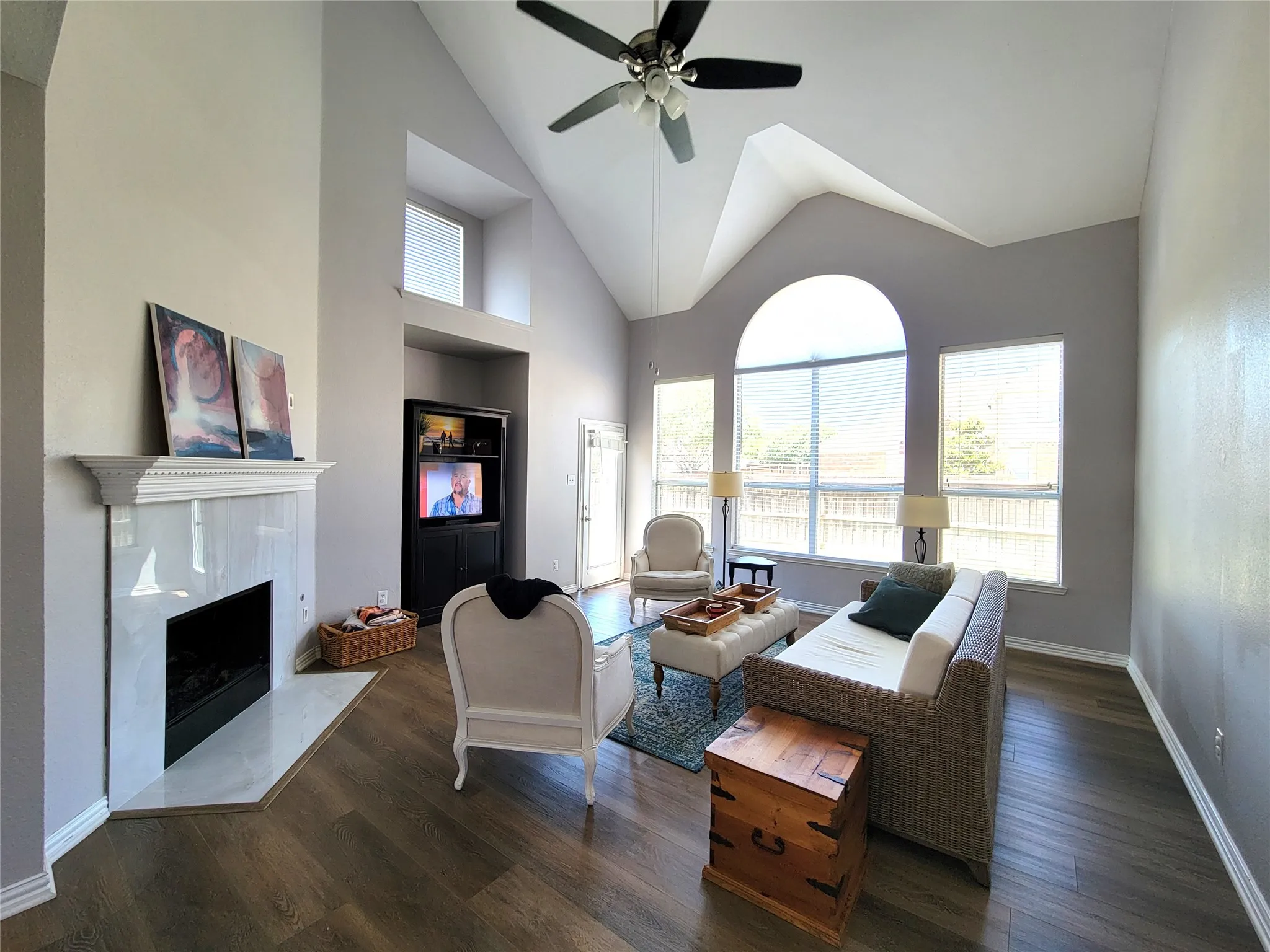 Single Family Residence For Rent in Collin County , 6117 Dark Forest Drive, Mc Kinney, Texas 75070, 4 Bedroom, 3 Bathroom, 2 Garage spaces, 2,479 Sqft, built in 2001, mls#21367080, Real Estate Agent in Mc Kinney, Homes For Rent in Collin county, Homes For Rent in Mc Kinney, Realtor in Mc Kinney Texas, Real Estate Brokerage Independent Realty Texas, Luminita Cordes Realtor