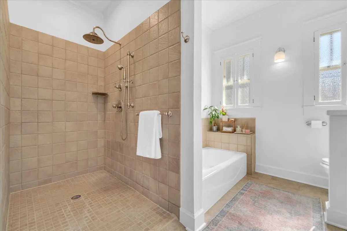 Single Family Residence For Sale in Tarrant County , 4532 Pershing Avenue, Fort Worth, Texas 76107, 2 Bedroom, 2 Bathroom, 1 Garage spaces, 1,679 Sqft, built in 1926, mls#21363076, Real Estate Agent in Fort Worth, Homes For Sale in Tarrant county, Homes For Sale in Fort Worth, Realtor in Fort Worth Texas, Real Estate Brokerage Independent Realty Texas, Luminita Cordes Realtor