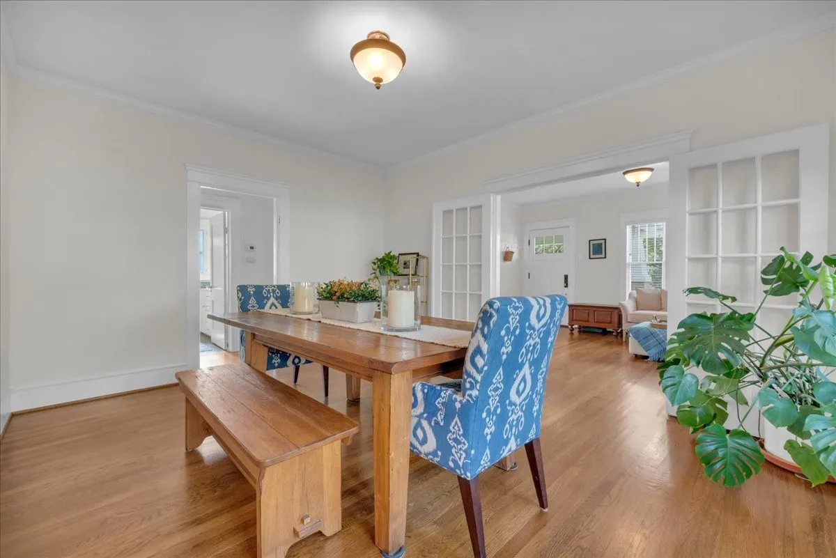 Single Family Residence For Sale in Tarrant County , 4532 Pershing Avenue, Fort Worth, Texas 76107, 2 Bedroom, 2 Bathroom, 1 Garage spaces, 1,679 Sqft, built in 1926, mls#21363076, Real Estate Agent in Fort Worth, Homes For Sale in Tarrant county, Homes For Sale in Fort Worth, Realtor in Fort Worth Texas, Real Estate Brokerage Independent Realty Texas, Luminita Cordes Realtor