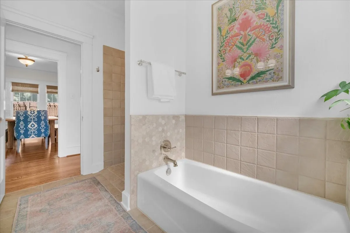 Single Family Residence For Sale in Tarrant County , 4532 Pershing Avenue, Fort Worth, Texas 76107, 2 Bedroom, 2 Bathroom, 1 Garage spaces, 1,679 Sqft, built in 1926, mls#21363076, Real Estate Agent in Fort Worth, Homes For Sale in Tarrant county, Homes For Sale in Fort Worth, Realtor in Fort Worth Texas, Real Estate Brokerage Independent Realty Texas, Luminita Cordes Realtor