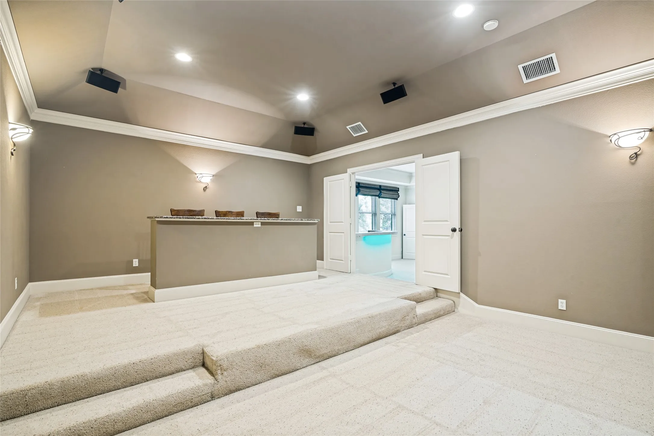 Single Family Residence For Sale in Rockwall County , 424 Wyndemere Boulevard, Heath, Texas 75032, 4 Bedroom, 5 Bathroom, 4 Garage spaces, 4,905 Sqft, built in 2005, mls#21366695, Real Estate Agent in Heath, Homes For Sale in Rockwall county, Homes For Sale in Heath, Realtor in Heath Texas, Real Estate Brokerage Independent Realty Texas, Luminita Cordes Realtor