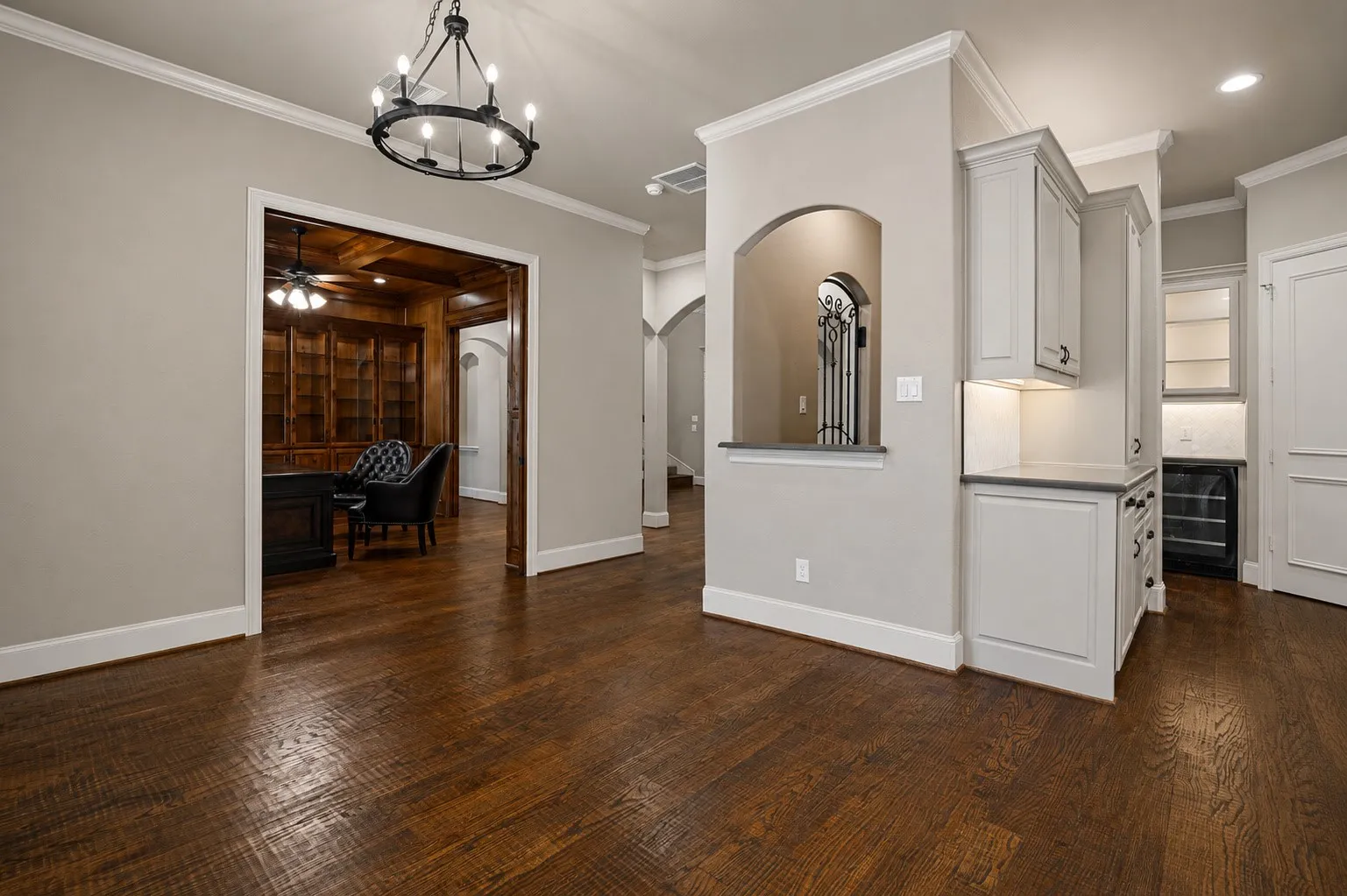 Single Family Residence For Sale in Rockwall County , 424 Wyndemere Boulevard, Heath, Texas 75032, 4 Bedroom, 5 Bathroom, 4 Garage spaces, 4,905 Sqft, built in 2005, mls#21366695, Real Estate Agent in Heath, Homes For Sale in Rockwall county, Homes For Sale in Heath, Realtor in Heath Texas, Real Estate Brokerage Independent Realty Texas, Luminita Cordes Realtor