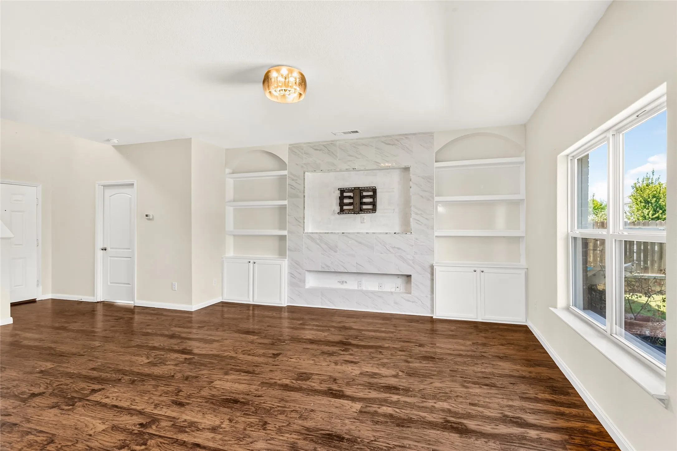 Single Family Residence For Rent in Collin County , 1202 Arizona, Princeton, Texas 75407, 4 Bedroom, 3 Bathroom, 2 Garage spaces, 2,169 Sqft, built in 2017, mls#21366829, Real Estate Agent in Princeton, Homes For Rent in Collin county, Homes For Rent in Princeton, Realtor in Princeton Texas, Real Estate Brokerage Independent Realty Texas, Luminita Cordes Realtor