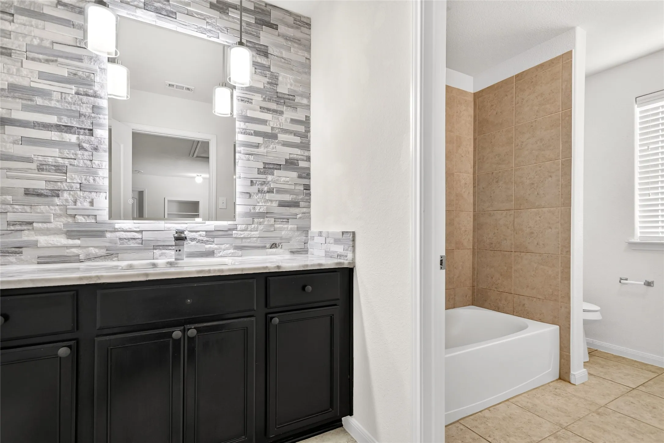 Single Family Residence For Rent in Collin County , 1202 Arizona, Princeton, Texas 75407, 4 Bedroom, 3 Bathroom, 2 Garage spaces, 2,169 Sqft, built in 2017, mls#21366829, Real Estate Agent in Princeton, Homes For Rent in Collin county, Homes For Rent in Princeton, Realtor in Princeton Texas, Real Estate Brokerage Independent Realty Texas, Luminita Cordes Realtor