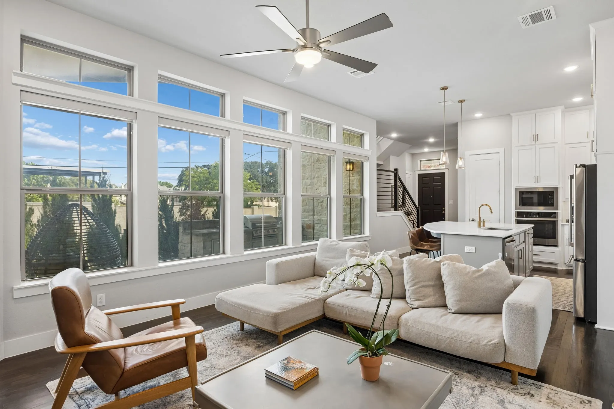 Single Family Residence For Sale in Dallas County , 5105 Artemesia Lane, Dallas, Texas 75209, 3 Bedroom, 4 Bathroom, 2 Garage spaces, 3,224 Sqft, built in 2020, mls#21366245, Real Estate Agent in Dallas, Homes For Sale in Dallas county, Homes For Sale in Dallas, Realtor in Dallas Texas, Real Estate Brokerage Independent Realty Texas, Luminita Cordes Realtor