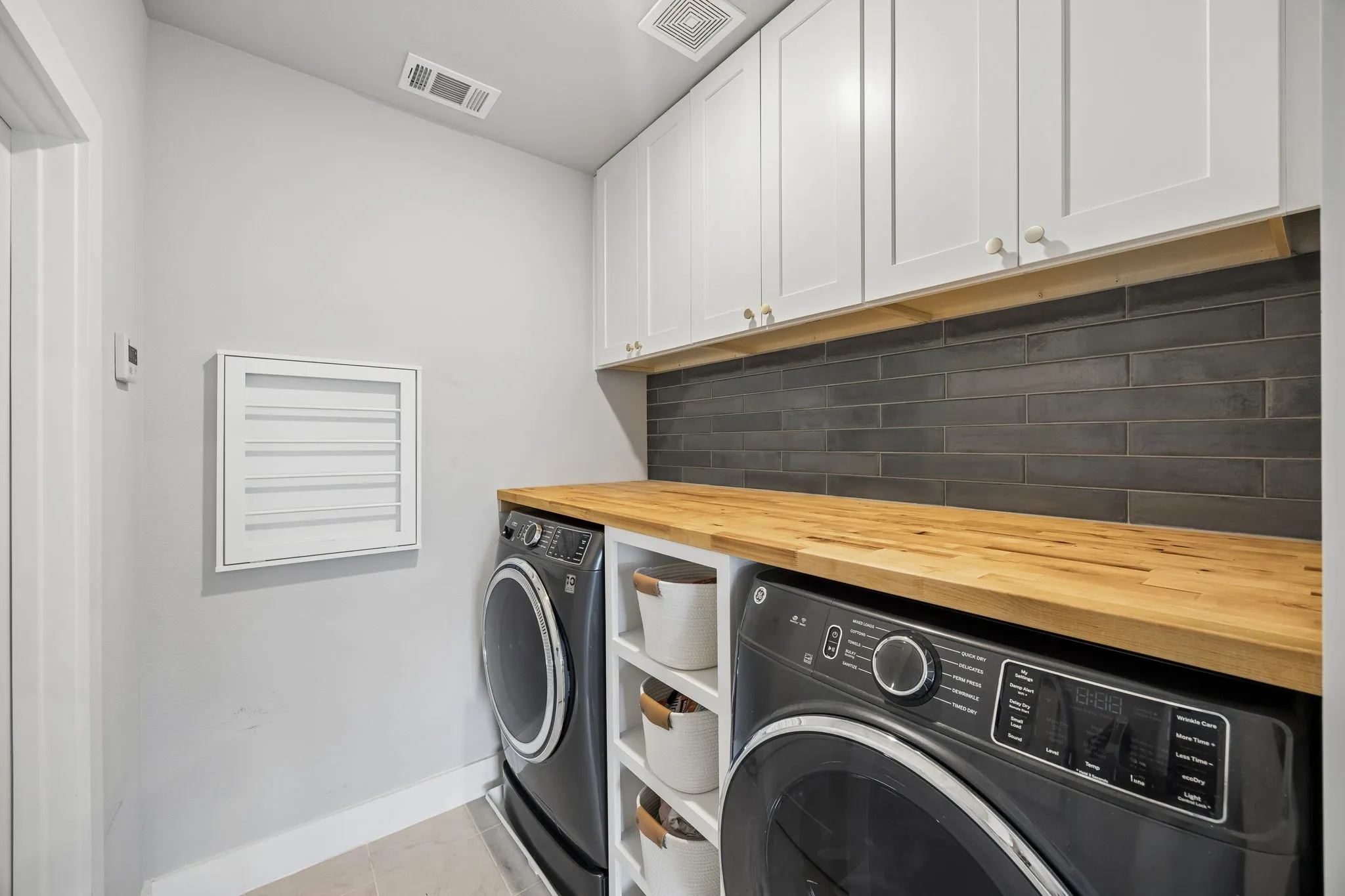 Single Family Residence For Sale in Dallas County , 5105 Artemesia Lane, Dallas, Texas 75209, 3 Bedroom, 4 Bathroom, 2 Garage spaces, 3,224 Sqft, built in 2020, mls#21366245, Real Estate Agent in Dallas, Homes For Sale in Dallas county, Homes For Sale in Dallas, Realtor in Dallas Texas, Real Estate Brokerage Independent Realty Texas, Luminita Cordes Realtor