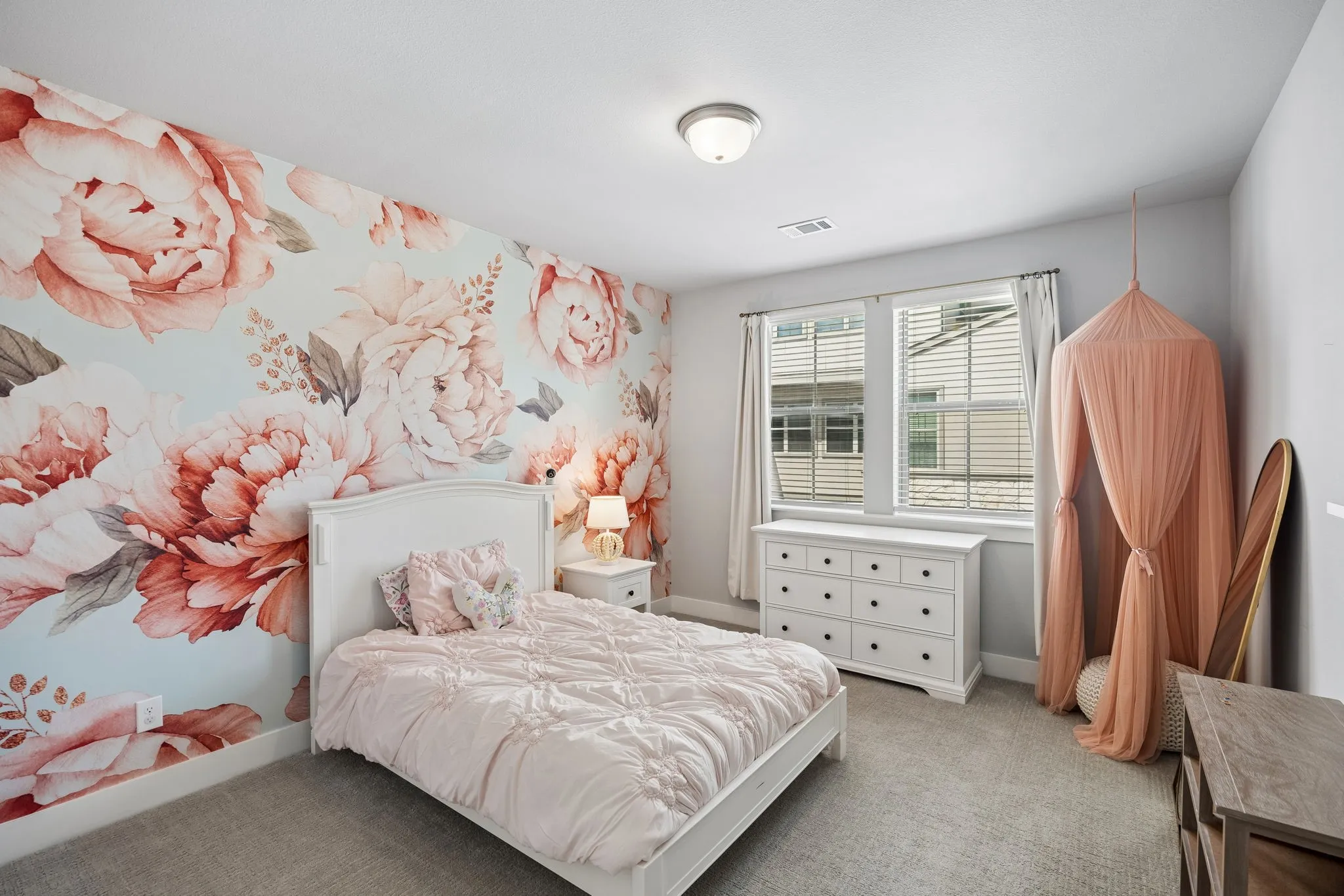 Single Family Residence For Sale in Dallas County , 5105 Artemesia Lane, Dallas, Texas 75209, 3 Bedroom, 4 Bathroom, 2 Garage spaces, 3,224 Sqft, built in 2020, mls#21366245, Real Estate Agent in Dallas, Homes For Sale in Dallas county, Homes For Sale in Dallas, Realtor in Dallas Texas, Real Estate Brokerage Independent Realty Texas, Luminita Cordes Realtor
