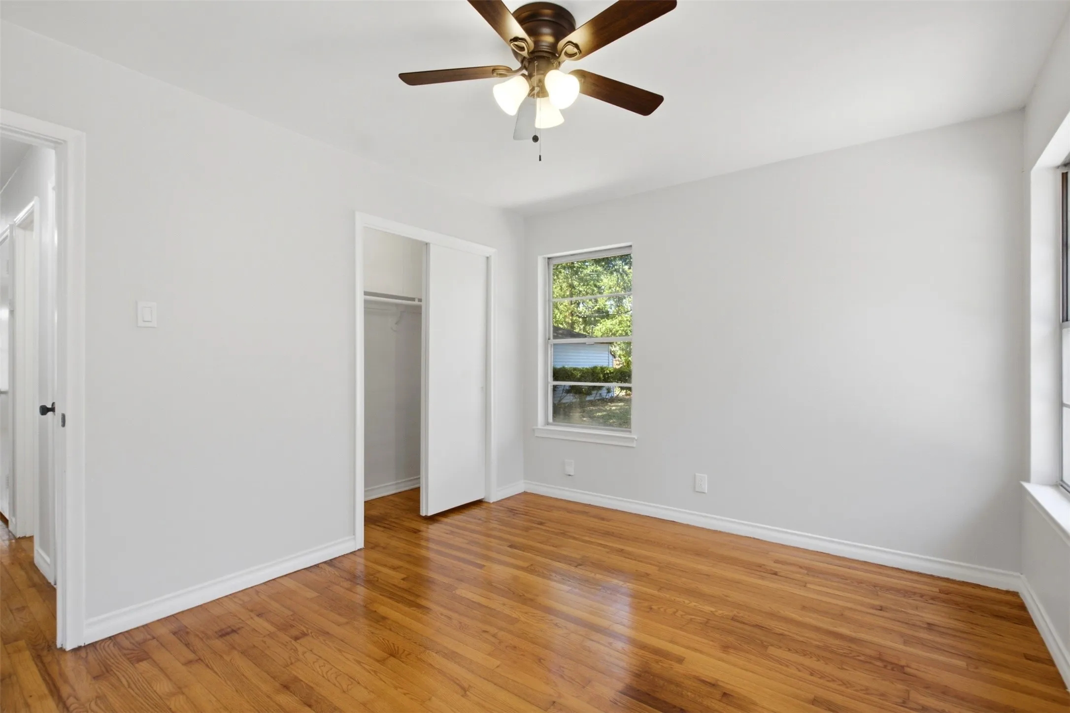 Single Family Residence For Sale in Dallas County , 10243 San Juan Avenue, Dallas, Texas 75228, 3 Bedroom, 1 Bathroom, 1 Garage spaces, 1,152 Sqft, built in 1954, mls#21367076, Real Estate Agent in Dallas, Homes For Sale in Dallas county, Homes For Sale in Dallas, Realtor in Dallas Texas, Real Estate Brokerage Independent Realty Texas, Luminita Cordes Realtor