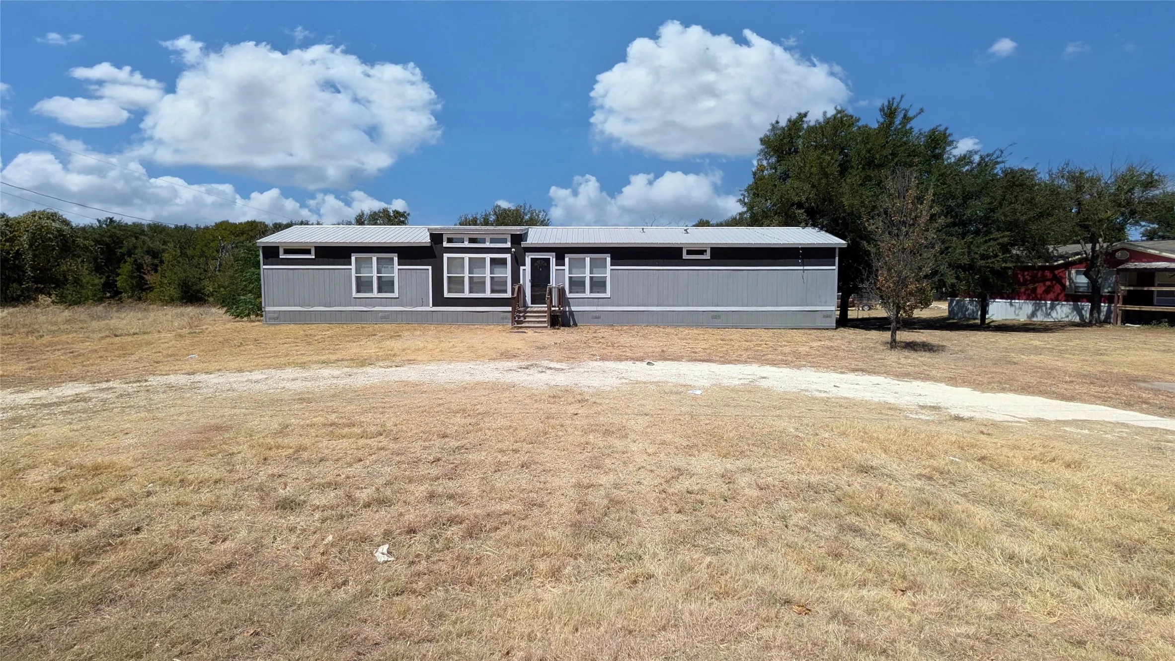 Mobile Home For Sale in Hood County , 2310 Balboa Court, Granbury, Texas 76048, 3 Bedroom, 2 Bathroom, Garage spaces, 1,216 Sqft, built in 2021, mls#21367044, Real Estate Agent in Granbury, Homes For Sale in Hood county, Homes For Sale in Granbury, Realtor in Granbury Texas, Real Estate Brokerage Independent Realty Texas, Luminita Cordes Realtor