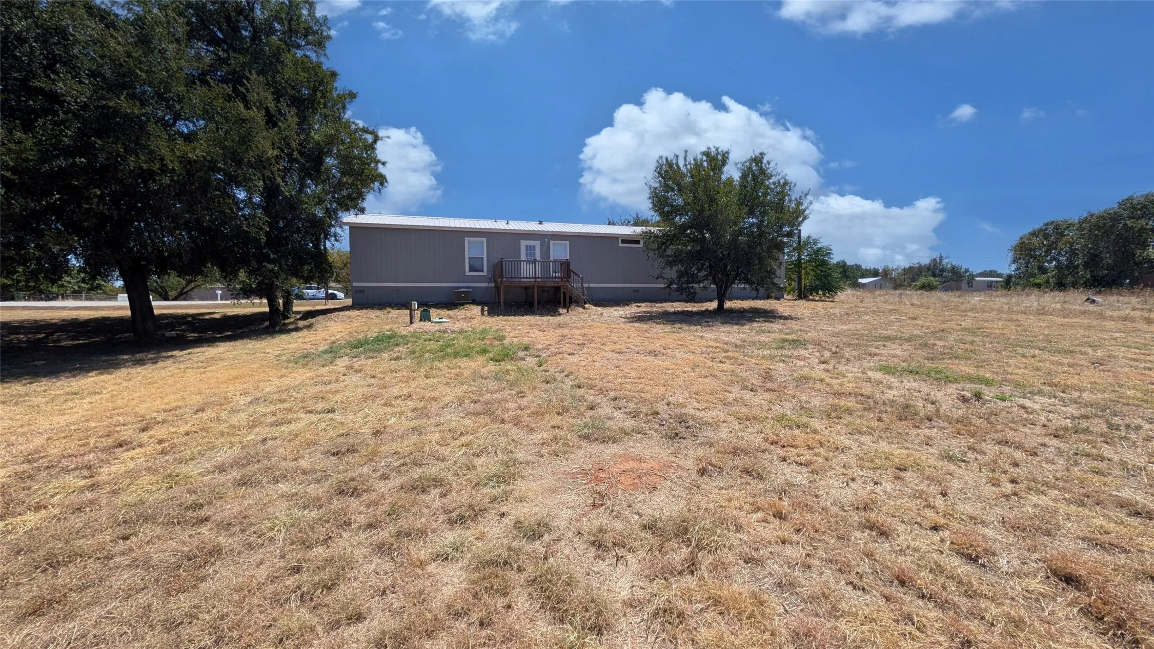 Mobile Home For Sale in Hood County , 2310 Balboa Court, Granbury, Texas 76048, 3 Bedroom, 2 Bathroom, Garage spaces, 1,216 Sqft, built in 2021, mls#21367044, Real Estate Agent in Granbury, Homes For Sale in Hood county, Homes For Sale in Granbury, Realtor in Granbury Texas, Real Estate Brokerage Independent Realty Texas, Luminita Cordes Realtor