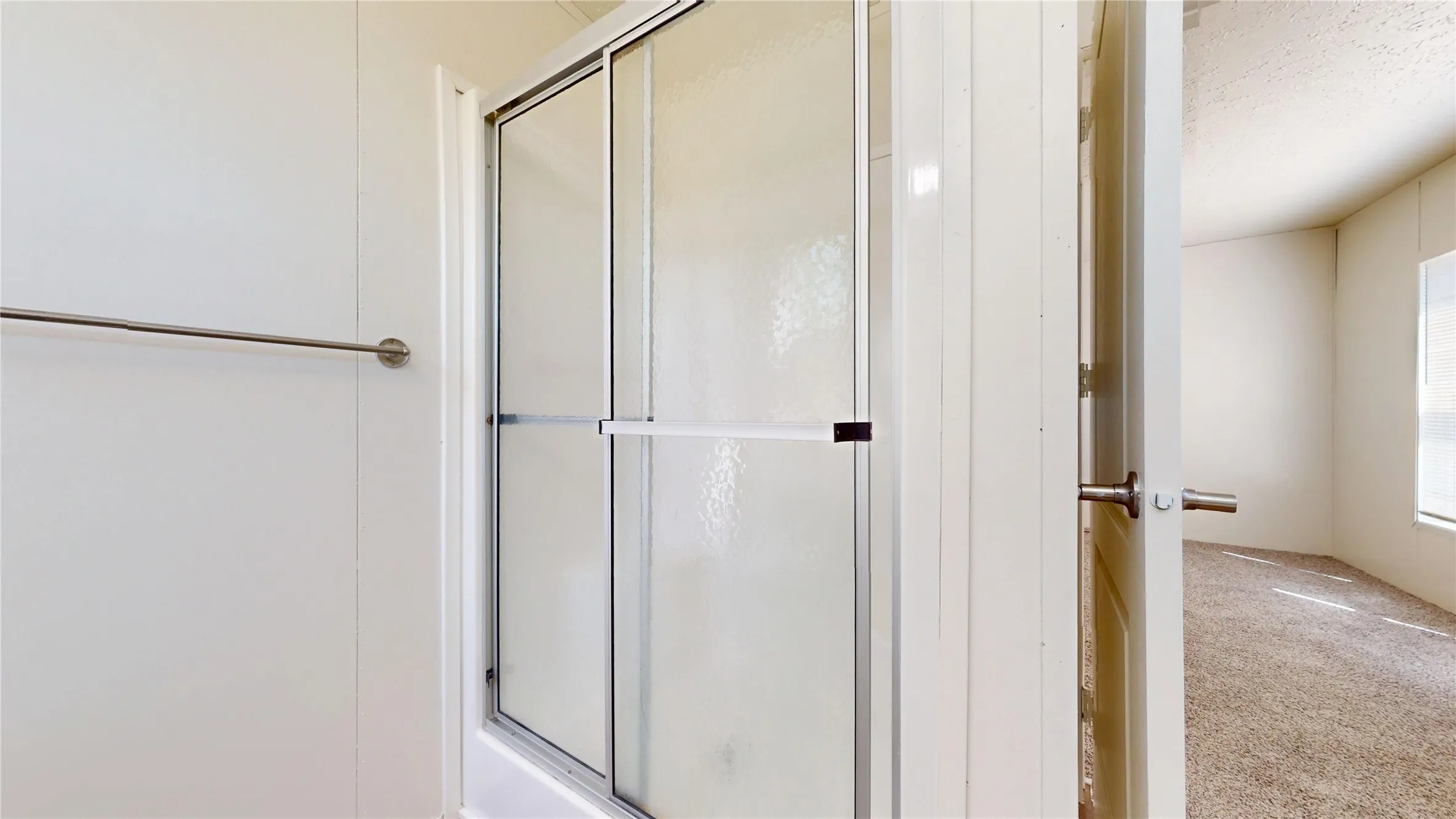 Mobile Home For Sale in Hood County , 2310 Balboa Court, Granbury, Texas 76048, 3 Bedroom, 2 Bathroom, Garage spaces, 1,216 Sqft, built in 2021, mls#21367044, Real Estate Agent in Granbury, Homes For Sale in Hood county, Homes For Sale in Granbury, Realtor in Granbury Texas, Real Estate Brokerage Independent Realty Texas, Luminita Cordes Realtor