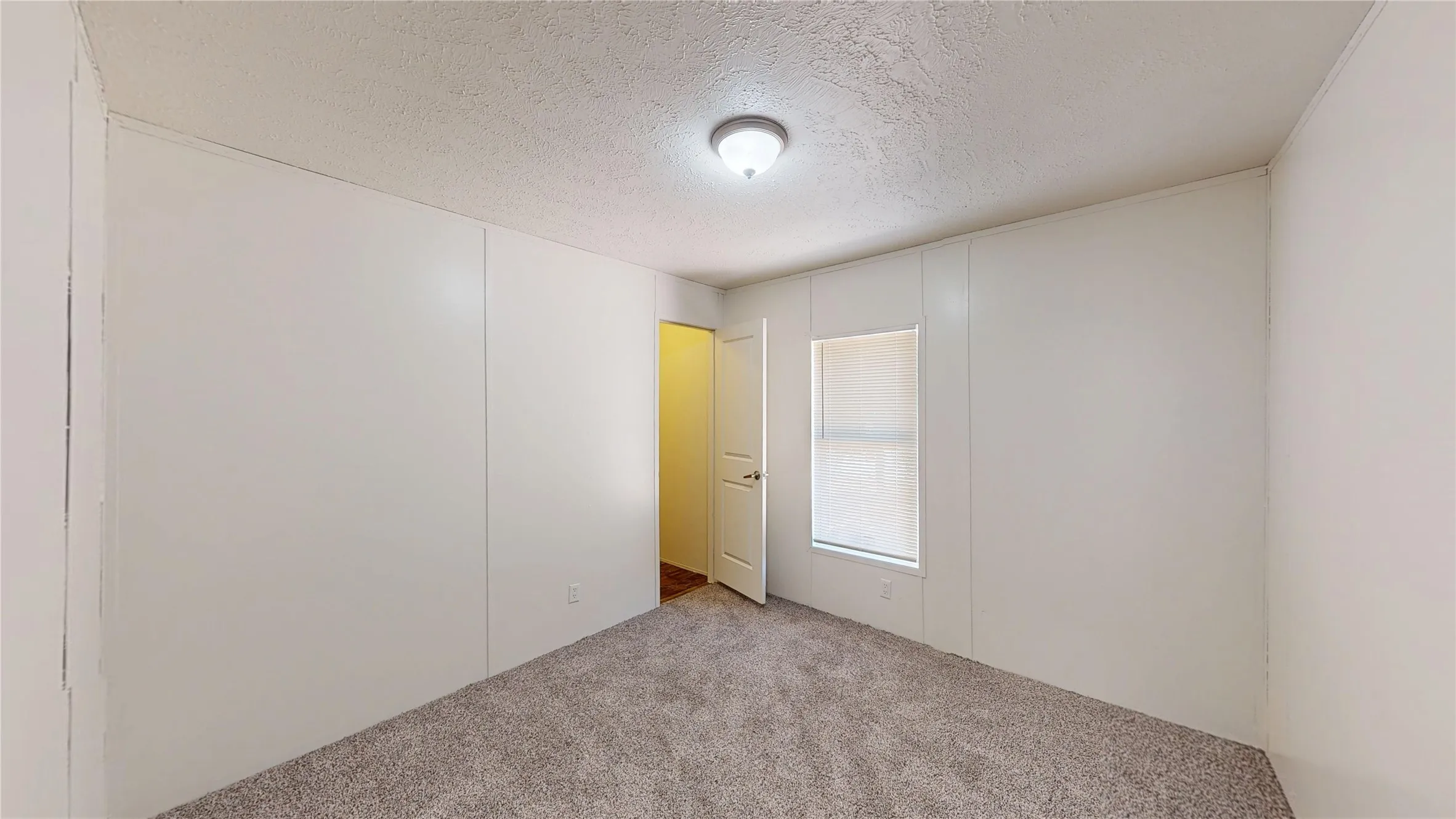 Mobile Home For Sale in Hood County , 2310 Balboa Court, Granbury, Texas 76048, 3 Bedroom, 2 Bathroom, Garage spaces, 1,216 Sqft, built in 2021, mls#21367044, Real Estate Agent in Granbury, Homes For Sale in Hood county, Homes For Sale in Granbury, Realtor in Granbury Texas, Real Estate Brokerage Independent Realty Texas, Luminita Cordes Realtor