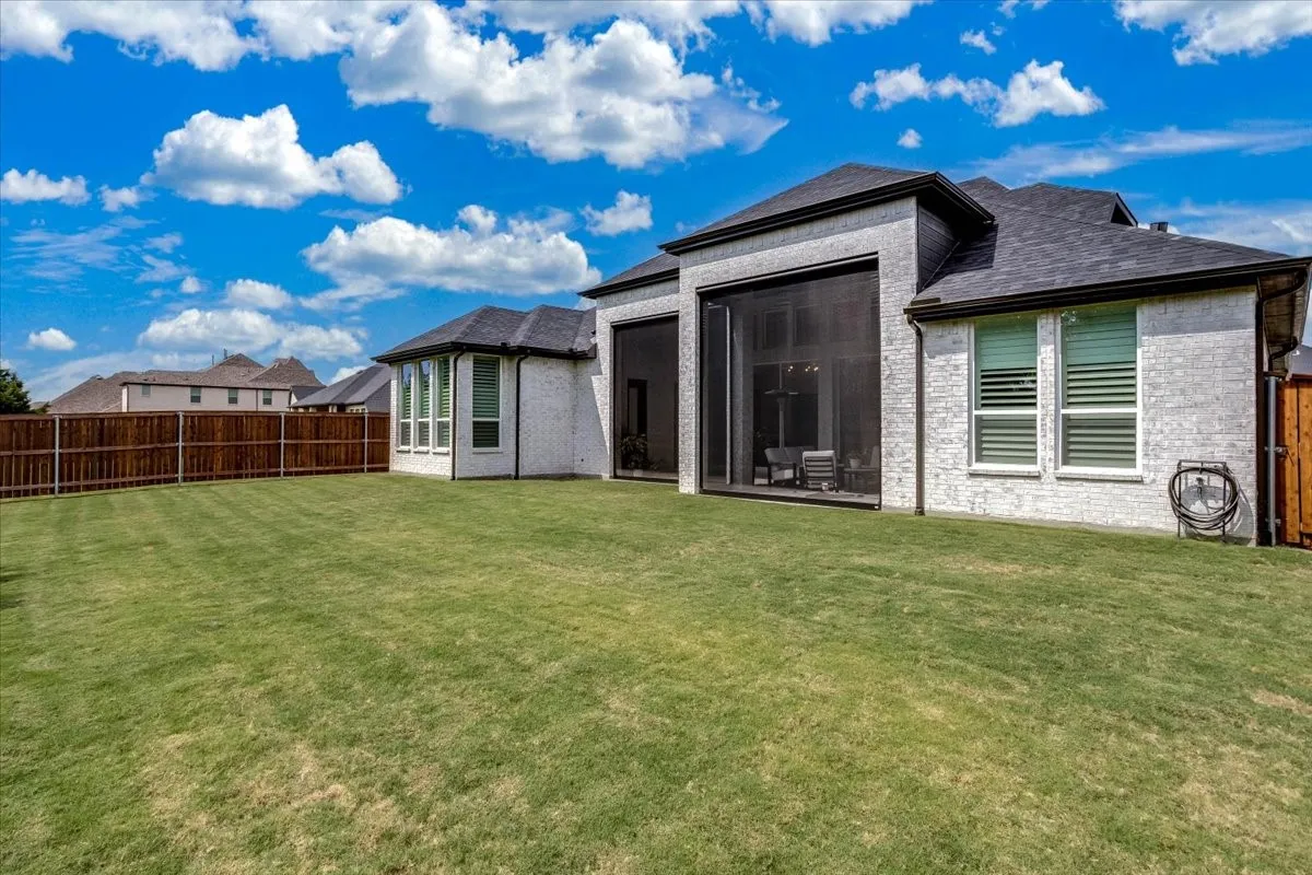 Single Family Residence For Sale in Rockwall County , 2208 Sarah Drive, Rockwall, Texas 75087, 4 Bedroom, 6 Bathroom, 3 Garage spaces, 3,249 Sqft, built in 2024, mls#21367108, Real Estate Agent in Rockwall, Homes For Sale in Rockwall county, Homes For Sale in Rockwall, Realtor in Rockwall Texas, Real Estate Brokerage Independent Realty Texas, Luminita Cordes Realtor