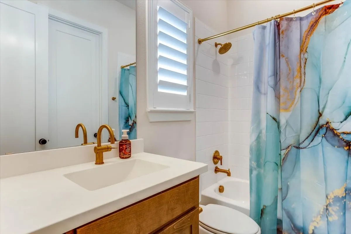 Single Family Residence For Sale in Rockwall County , 2208 Sarah Drive, Rockwall, Texas 75087, 4 Bedroom, 6 Bathroom, 3 Garage spaces, 3,249 Sqft, built in 2024, mls#21367108, Real Estate Agent in Rockwall, Homes For Sale in Rockwall county, Homes For Sale in Rockwall, Realtor in Rockwall Texas, Real Estate Brokerage Independent Realty Texas, Luminita Cordes Realtor