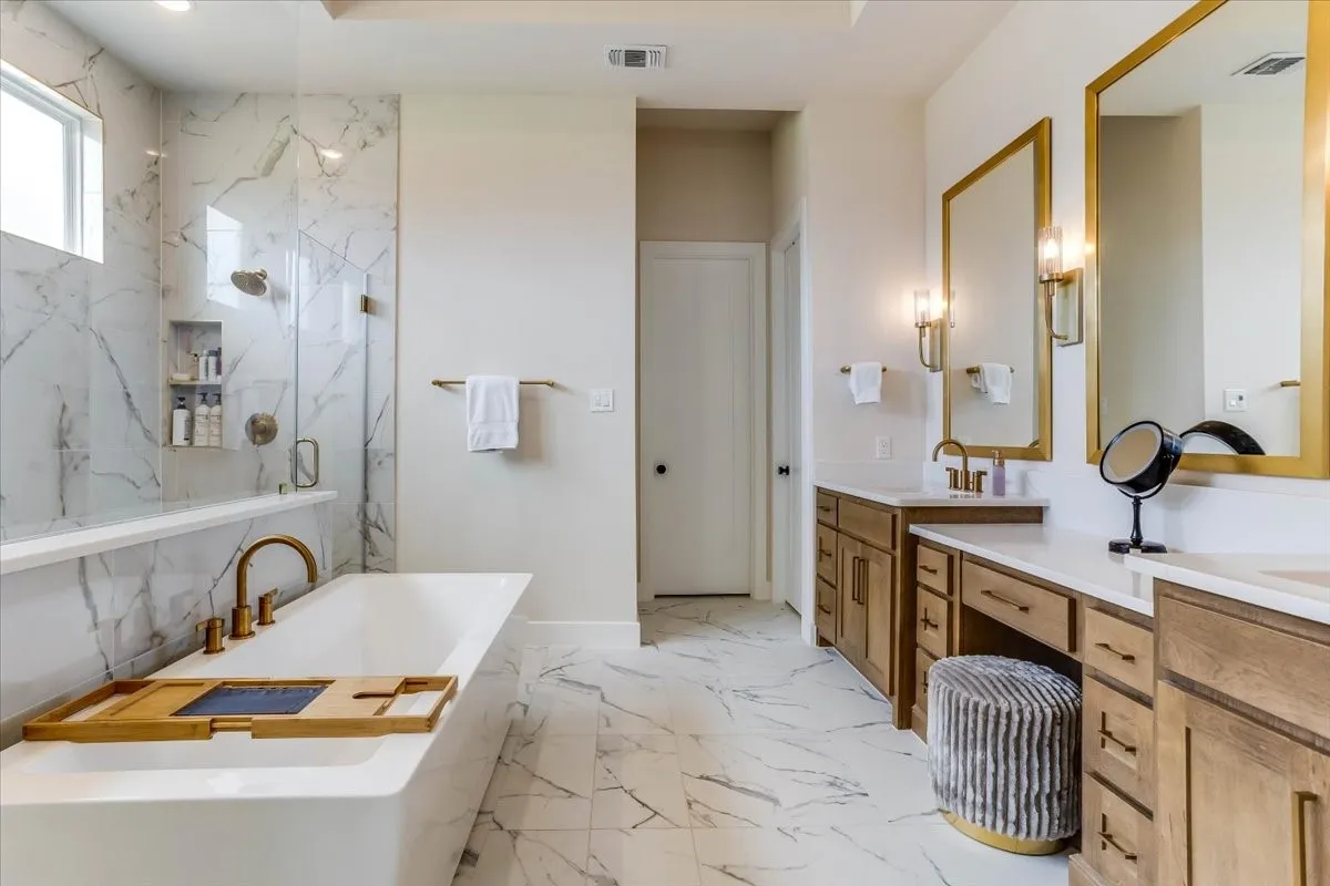 Single Family Residence For Sale in Rockwall County , 2208 Sarah Drive, Rockwall, Texas 75087, 4 Bedroom, 6 Bathroom, 3 Garage spaces, 3,249 Sqft, built in 2024, mls#21367108, Real Estate Agent in Rockwall, Homes For Sale in Rockwall county, Homes For Sale in Rockwall, Realtor in Rockwall Texas, Real Estate Brokerage Independent Realty Texas, Luminita Cordes Realtor