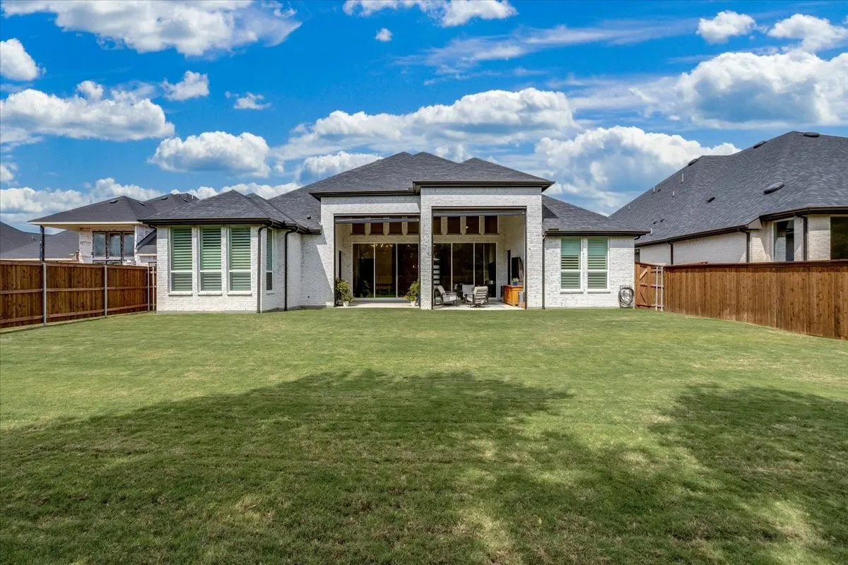 Single Family Residence For Sale in Rockwall County , 2208 Sarah Drive, Rockwall, Texas 75087, 4 Bedroom, 6 Bathroom, 3 Garage spaces, 3,249 Sqft, built in 2024, mls#21367108, Real Estate Agent in Rockwall, Homes For Sale in Rockwall county, Homes For Sale in Rockwall, Realtor in Rockwall Texas, Real Estate Brokerage Independent Realty Texas, Luminita Cordes Realtor