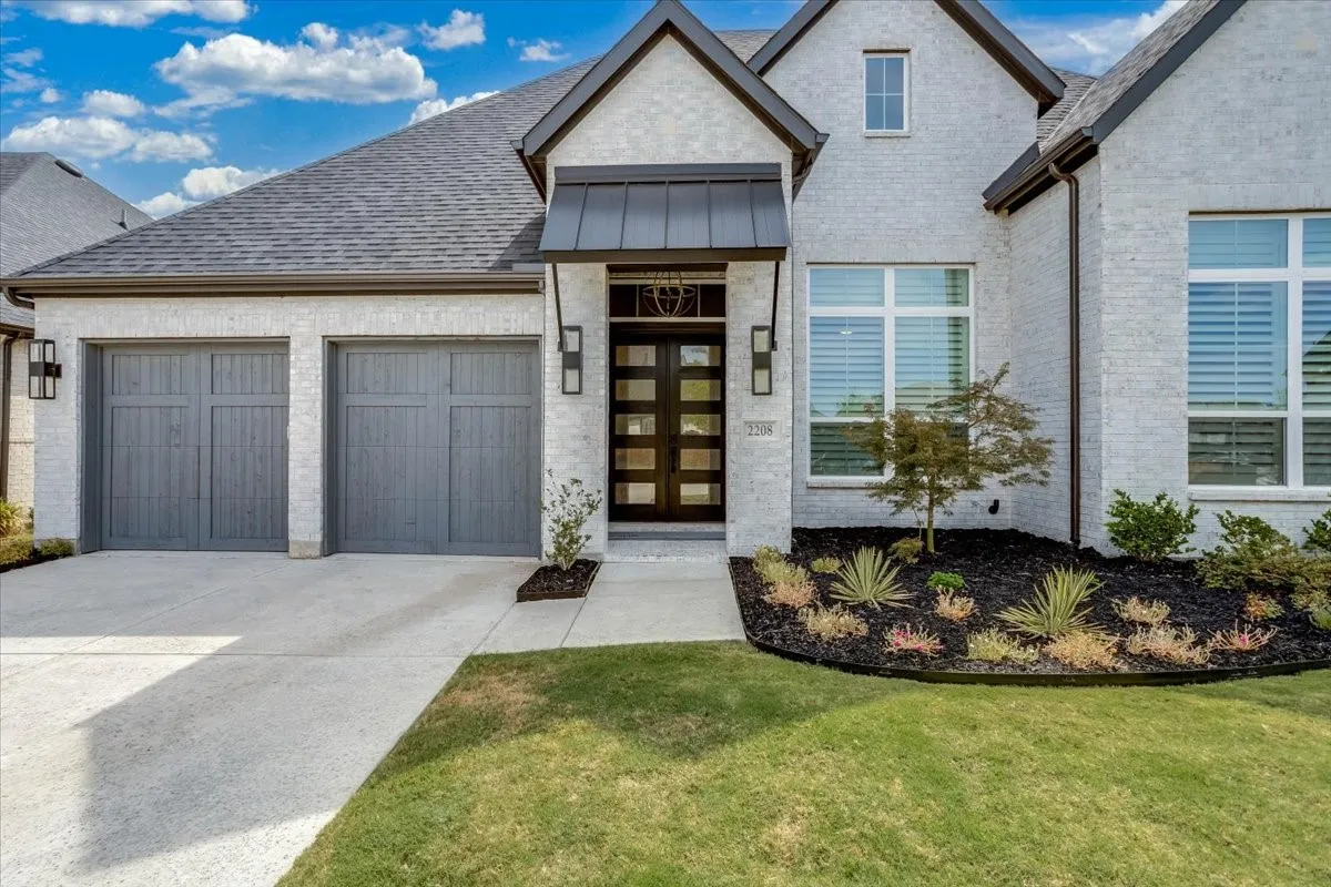 Single Family Residence For Sale in Rockwall County , 2208 Sarah Drive, Rockwall, Texas 75087, 4 Bedroom, 6 Bathroom, 3 Garage spaces, 3,249 Sqft, built in 2024, mls#21367108, Real Estate Agent in Rockwall, Homes For Sale in Rockwall county, Homes For Sale in Rockwall, Realtor in Rockwall Texas, Real Estate Brokerage Independent Realty Texas, Luminita Cordes Realtor