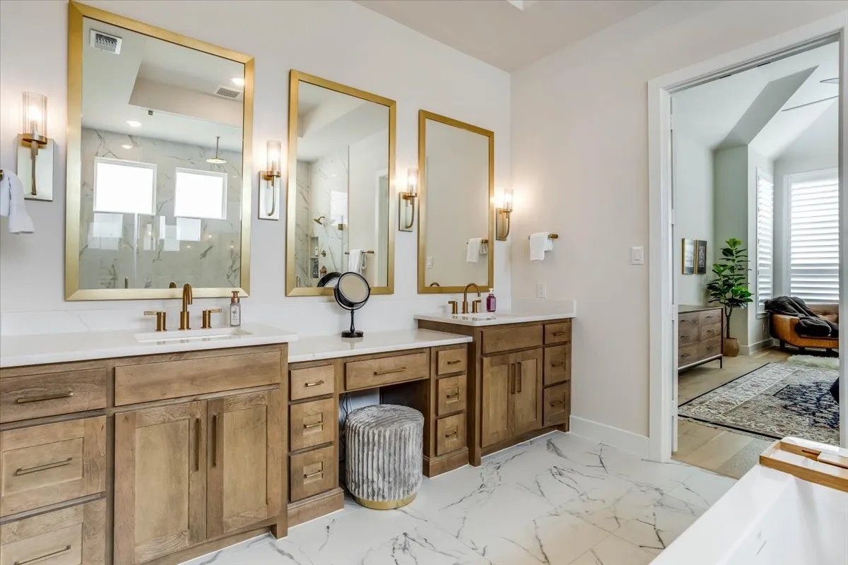 Single Family Residence For Sale in Rockwall County , 2208 Sarah Drive, Rockwall, Texas 75087, 4 Bedroom, 6 Bathroom, 3 Garage spaces, 3,249 Sqft, built in 2024, mls#21367108, Real Estate Agent in Rockwall, Homes For Sale in Rockwall county, Homes For Sale in Rockwall, Realtor in Rockwall Texas, Real Estate Brokerage Independent Realty Texas, Luminita Cordes Realtor