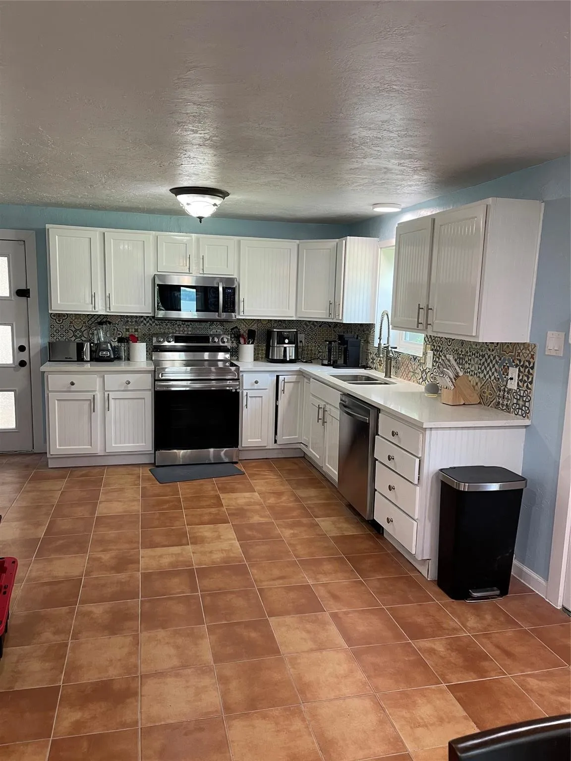 Single Family Residence For Sale in Hunt County , 9910 Archer Lane, Quinlan, Texas 75474, 3 Bedroom, 4 Bathroom, Garage spaces, 2,306 Sqft, built in 1966, mls#21365417, Real Estate Agent in Quinlan, Homes For Sale in Hunt county, Homes For Sale in Quinlan, Realtor in Quinlan Texas, Real Estate Brokerage Independent Realty Texas, Luminita Cordes Realtor