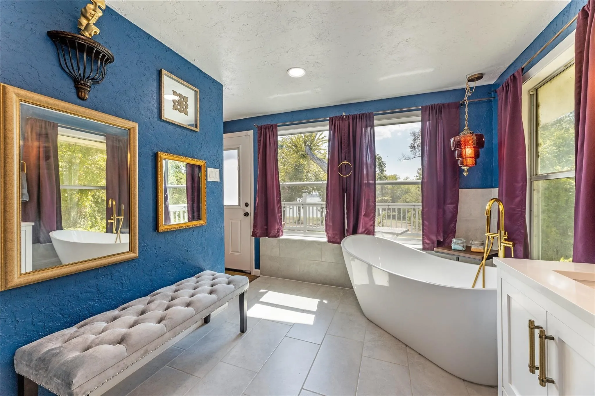 Single Family Residence For Sale in Hunt County , 9910 Archer Lane, Quinlan, Texas 75474, 3 Bedroom, 4 Bathroom, Garage spaces, 2,306 Sqft, built in 1966, mls#21365417, Real Estate Agent in Quinlan, Homes For Sale in Hunt county, Homes For Sale in Quinlan, Realtor in Quinlan Texas, Real Estate Brokerage Independent Realty Texas, Luminita Cordes Realtor