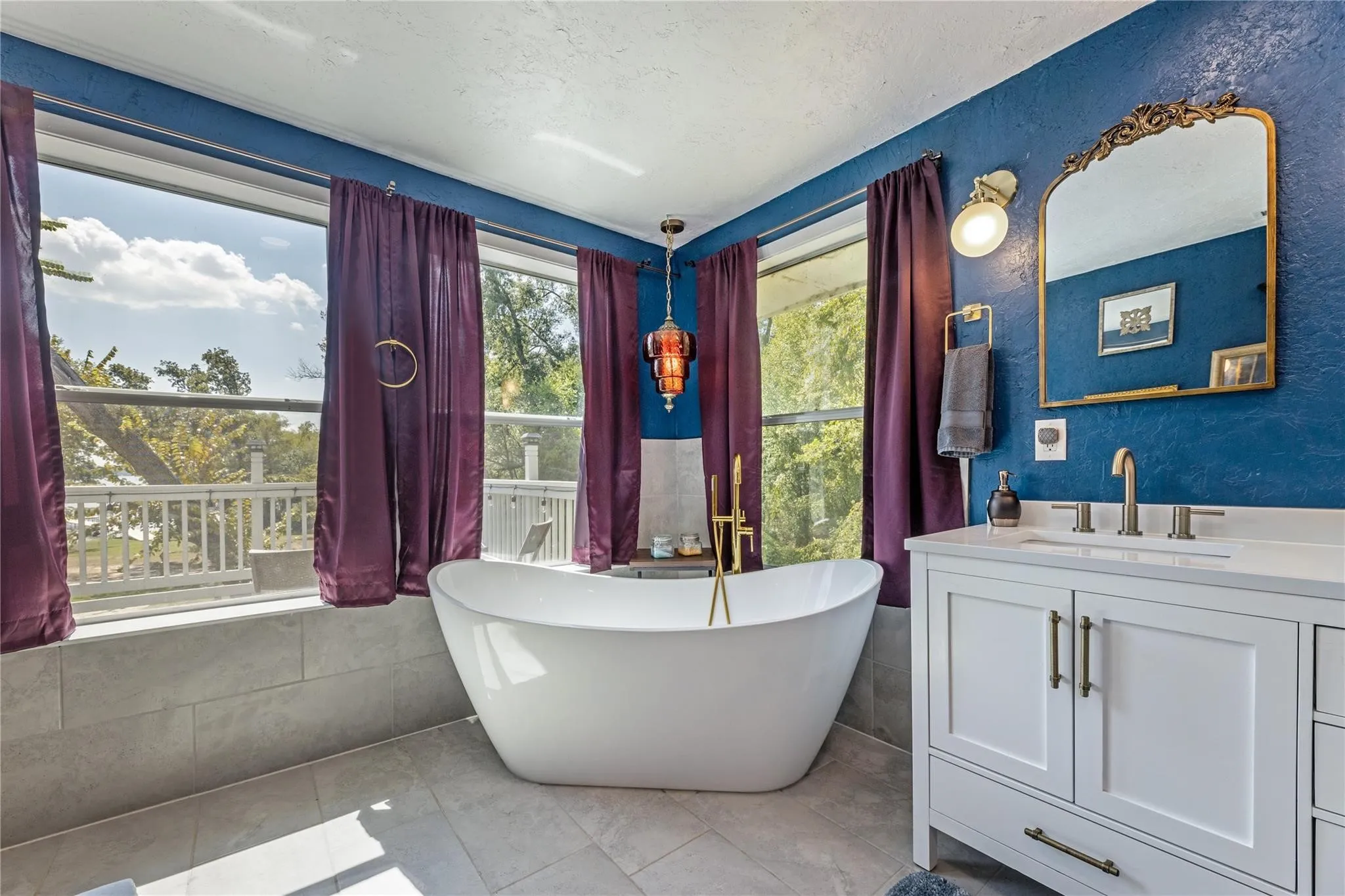 Single Family Residence For Sale in Hunt County , 9910 Archer Lane, Quinlan, Texas 75474, 3 Bedroom, 4 Bathroom, Garage spaces, 2,306 Sqft, built in 1966, mls#21365417, Real Estate Agent in Quinlan, Homes For Sale in Hunt county, Homes For Sale in Quinlan, Realtor in Quinlan Texas, Real Estate Brokerage Independent Realty Texas, Luminita Cordes Realtor