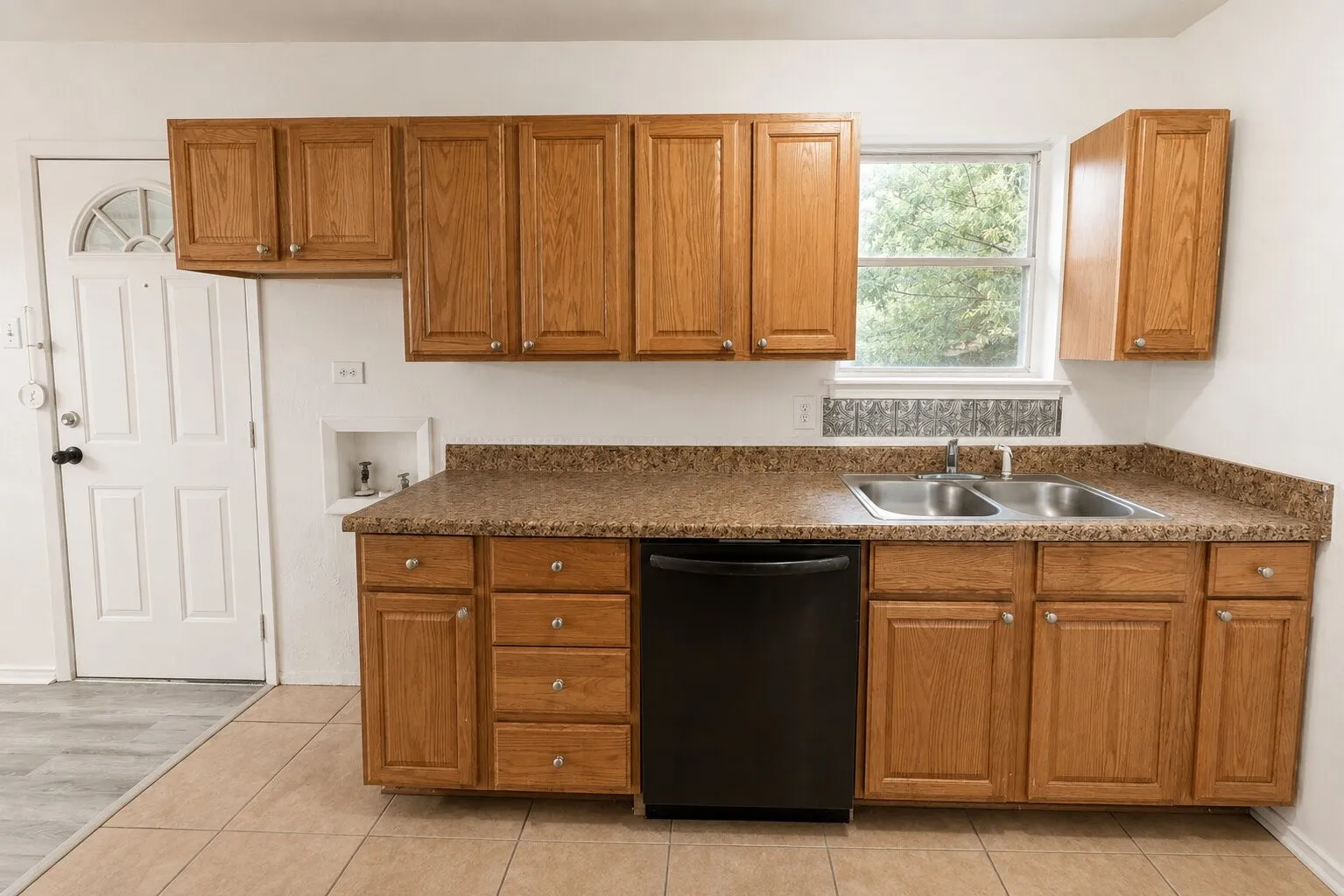 Single Family Residence For Sale in Dallas County , 4805 Mistletoe Way, Mesquite, Texas 75150, 3 Bedroom, 2 Bathroom, 1 Garage spaces, 1,078 Sqft, built in 1960, mls#21366211, Real Estate Agent in Mesquite, Homes For Sale in Dallas county, Homes For Sale in Mesquite, Realtor in Mesquite Texas, Real Estate Brokerage Independent Realty Texas, Luminita Cordes Realtor