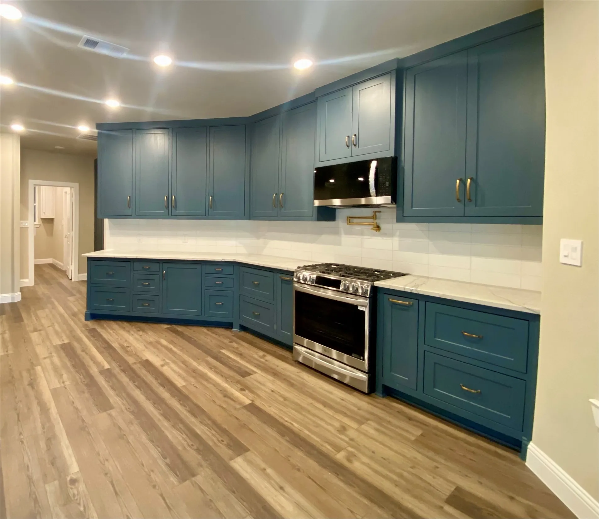 Single Family Residence For Sale in Grayson County , 4855 Woodlawn Road, Sherman, Texas 75090, 4 Bedroom, 3 Bathroom, 2 Garage spaces, 2,500 Sqft, built in 2003, mls#21365317, Real Estate Agent in Sherman, Homes For Sale in Grayson county, Homes For Sale in Sherman, Realtor in Sherman Texas, Real Estate Brokerage Independent Realty Texas, Luminita Cordes Realtor