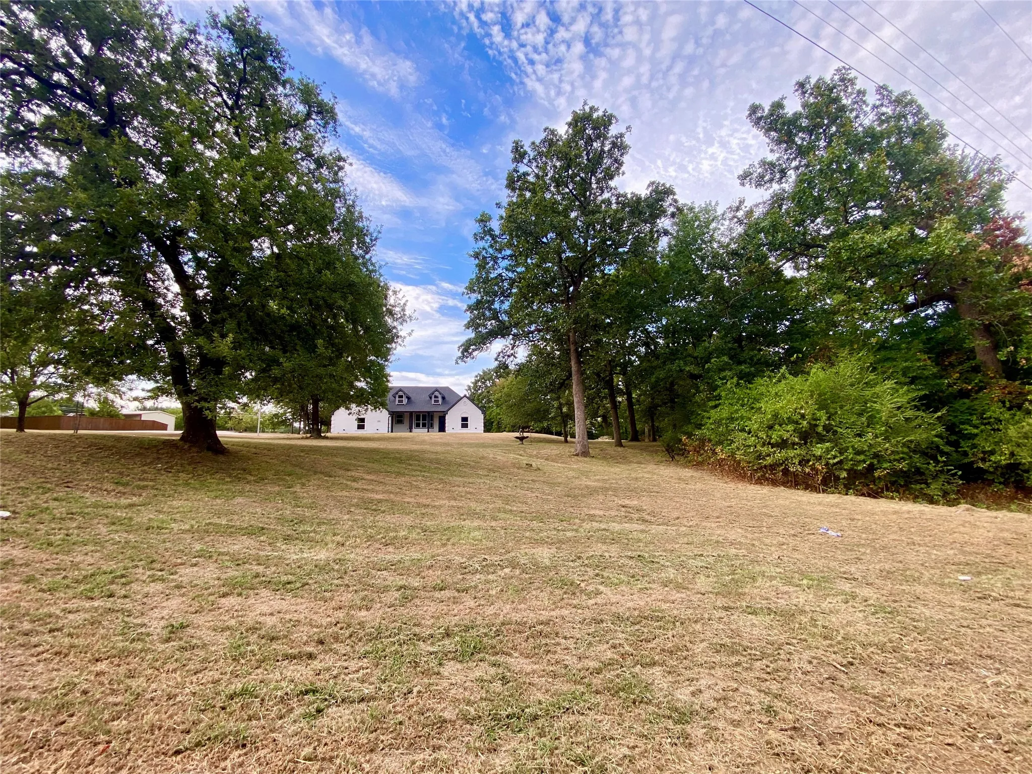Single Family Residence For Sale in Grayson County , 4855 Woodlawn Road, Sherman, Texas 75090, 4 Bedroom, 3 Bathroom, 2 Garage spaces, 2,500 Sqft, built in 2003, mls#21365317, Real Estate Agent in Sherman, Homes For Sale in Grayson county, Homes For Sale in Sherman, Realtor in Sherman Texas, Real Estate Brokerage Independent Realty Texas, Luminita Cordes Realtor